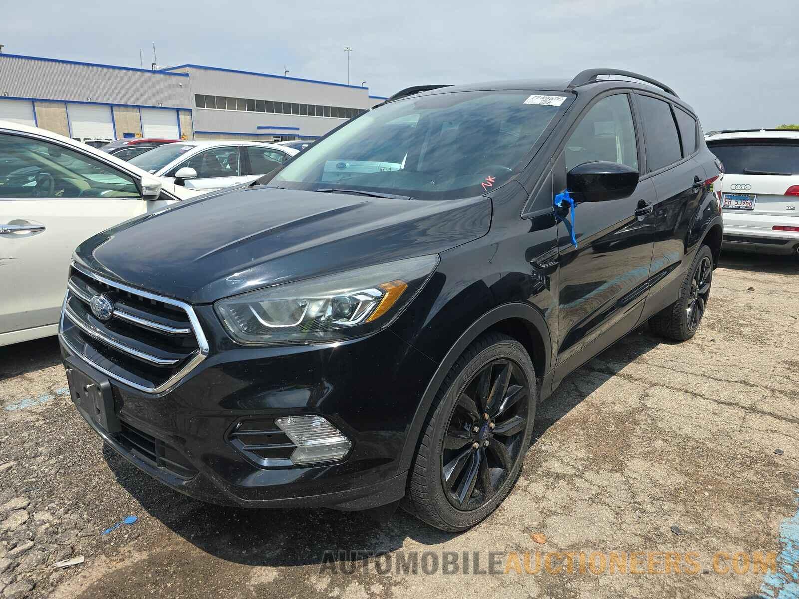 1FMCU9GD7HUA07526 Ford Escape 2017