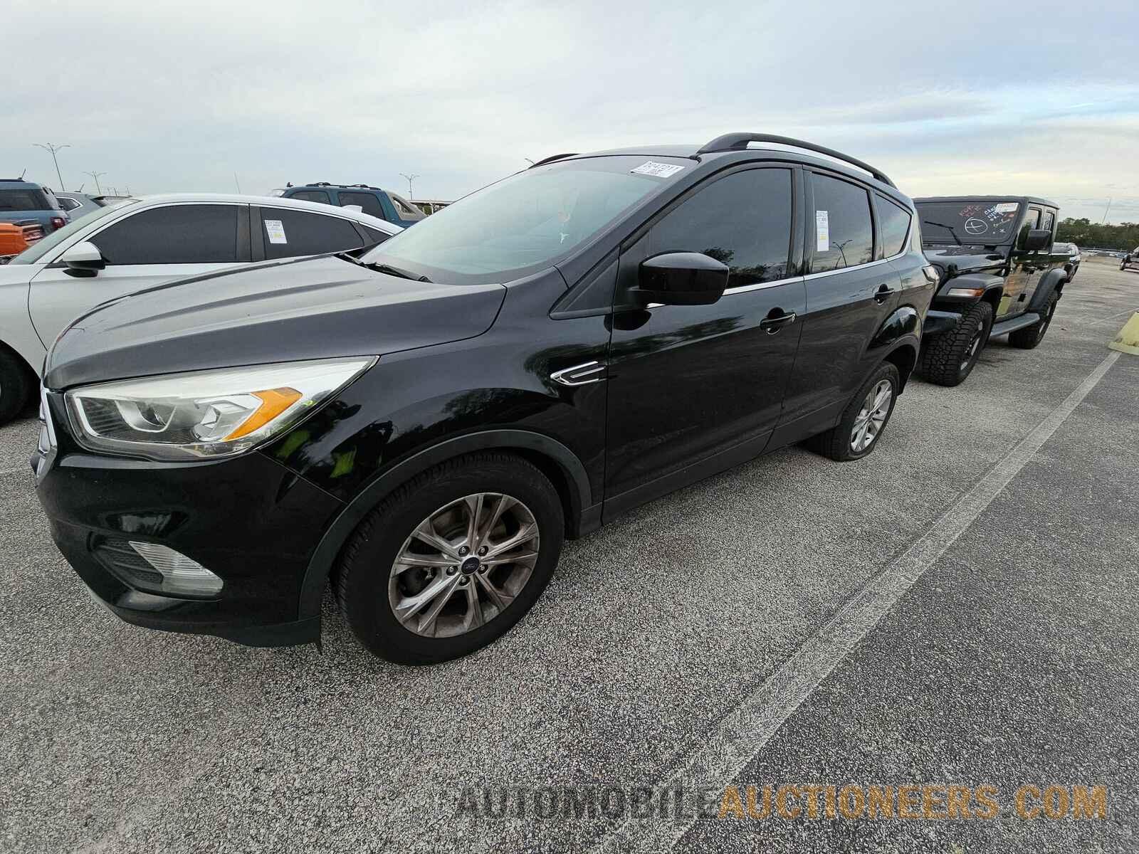 1FMCU9GD7HUB22465 Ford Escape 2017