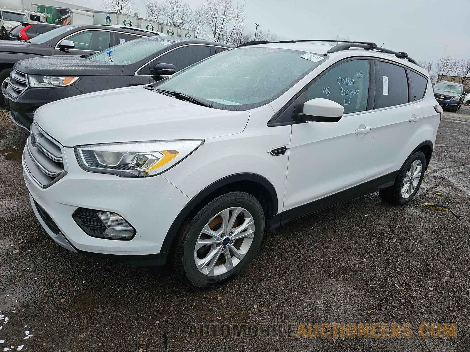 1FMCU9GD7HUC04339 Ford Escape 2017