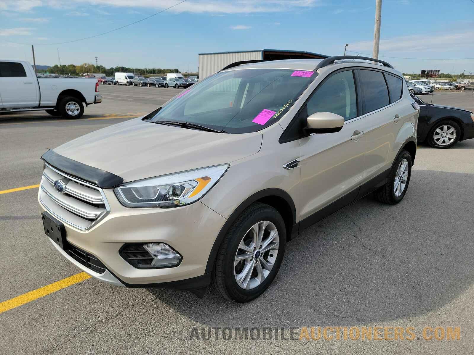 1FMCU9GD7HUC98710 Ford Escape 2017