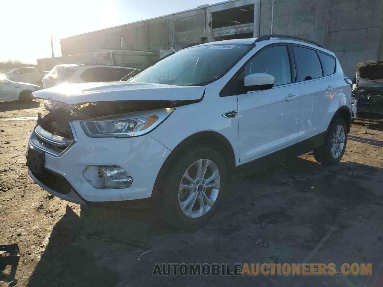 1FMCU9GD7HUD48330 FORD ESCAPE 2017