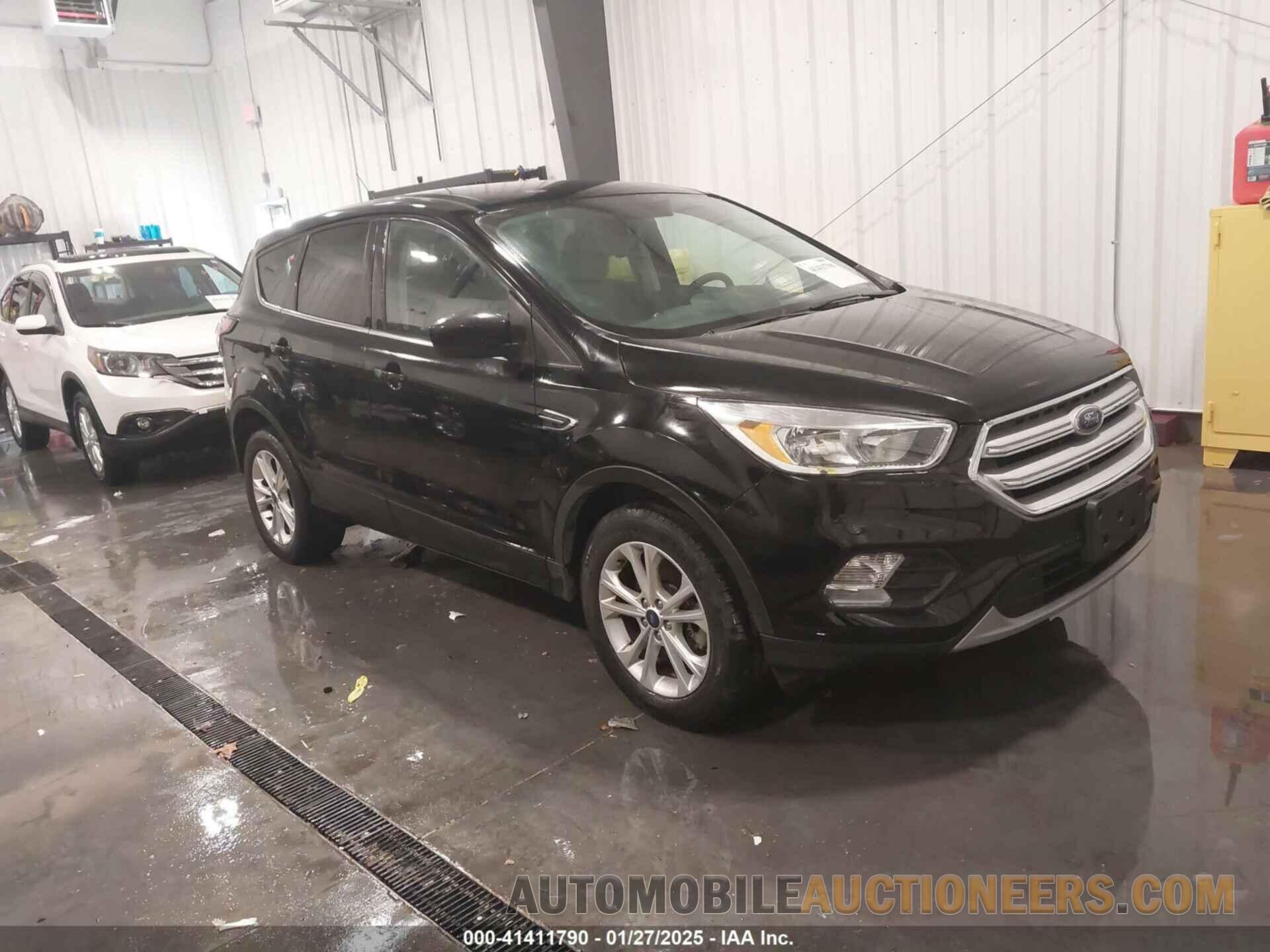 1FMCU9GD7HUD66780 FORD ESCAPE 2017