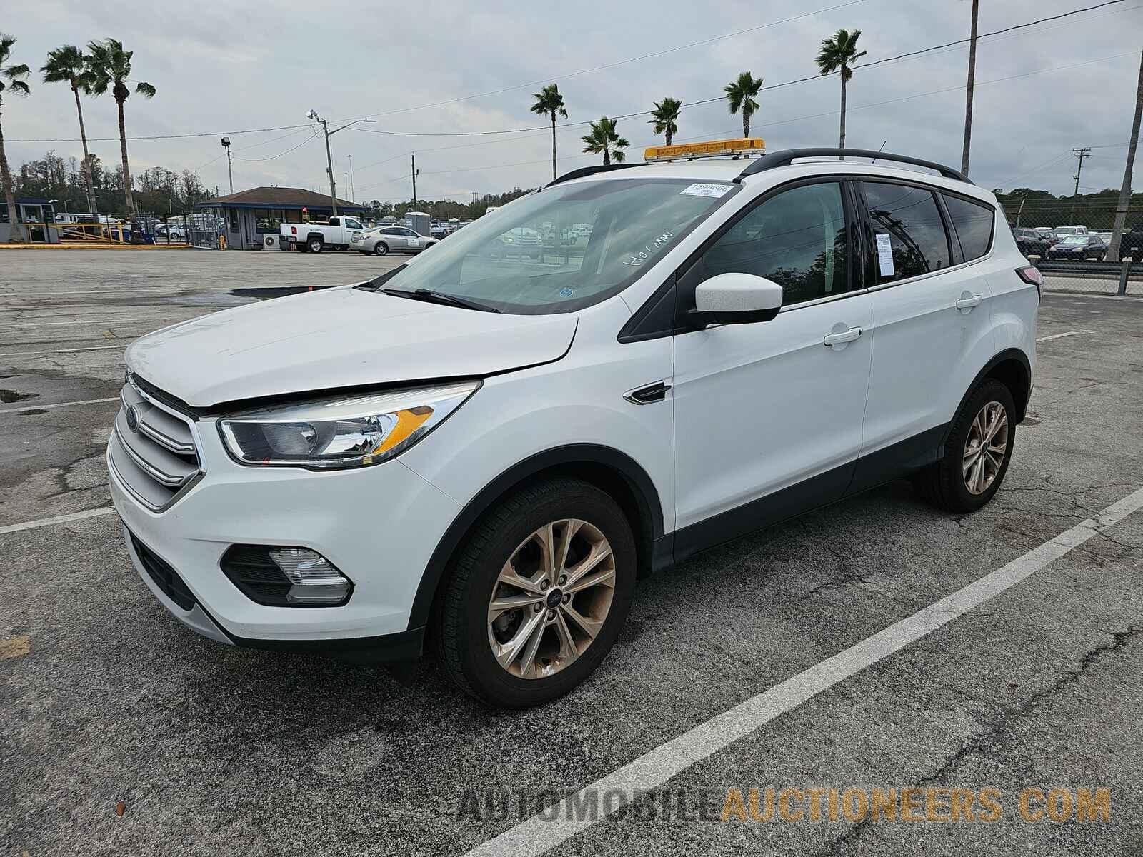 1FMCU9GD7JUB87094 Ford Escape 2018