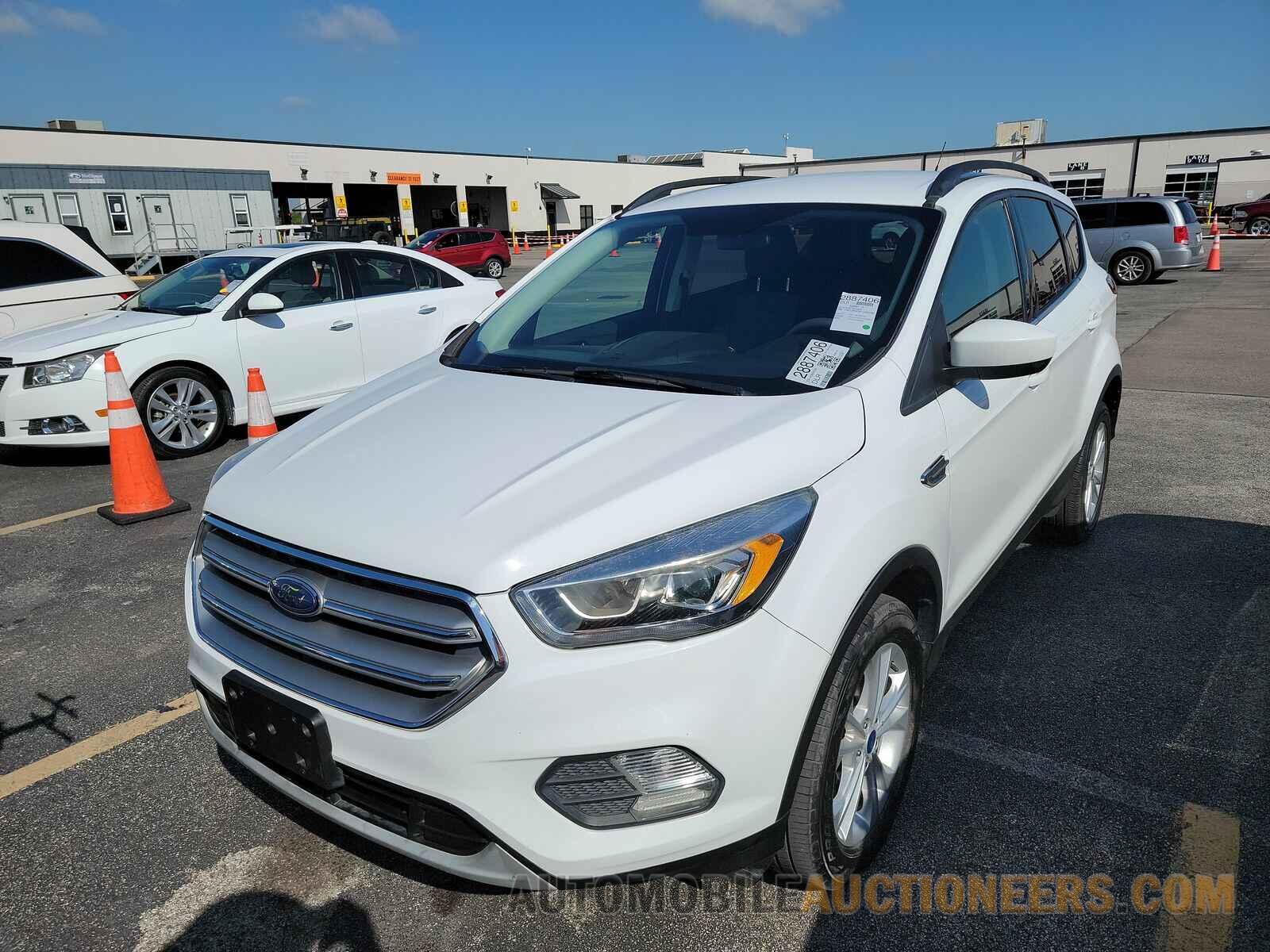 1FMCU9GD8HUB05786 Ford Escape 2017