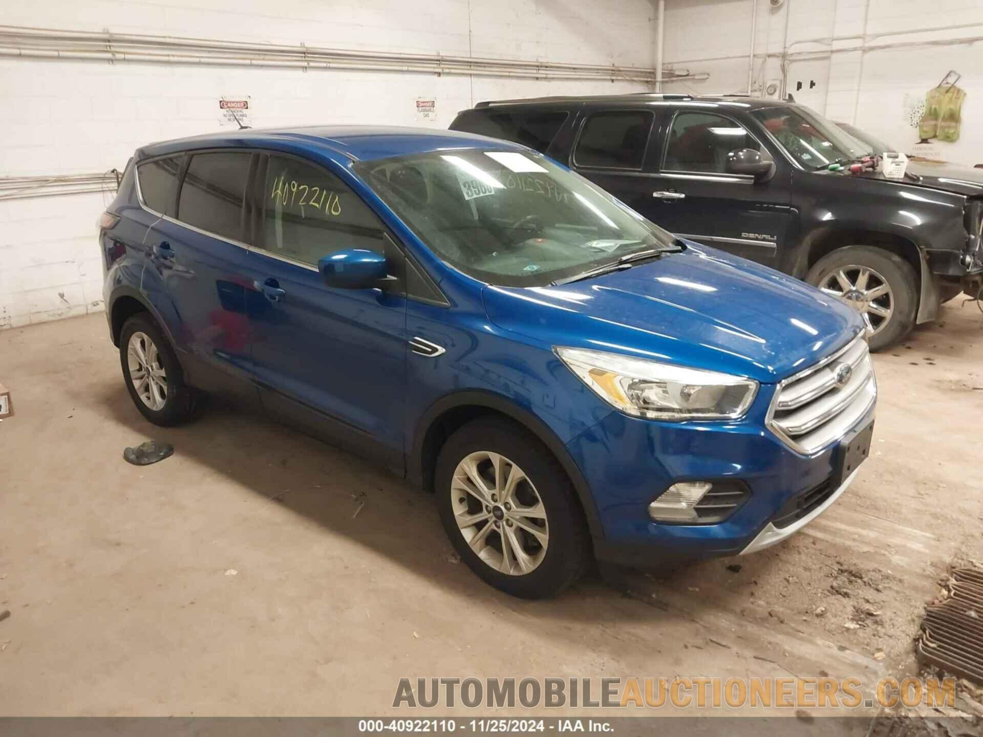 1FMCU9GD8HUB43938 FORD ESCAPE 2017