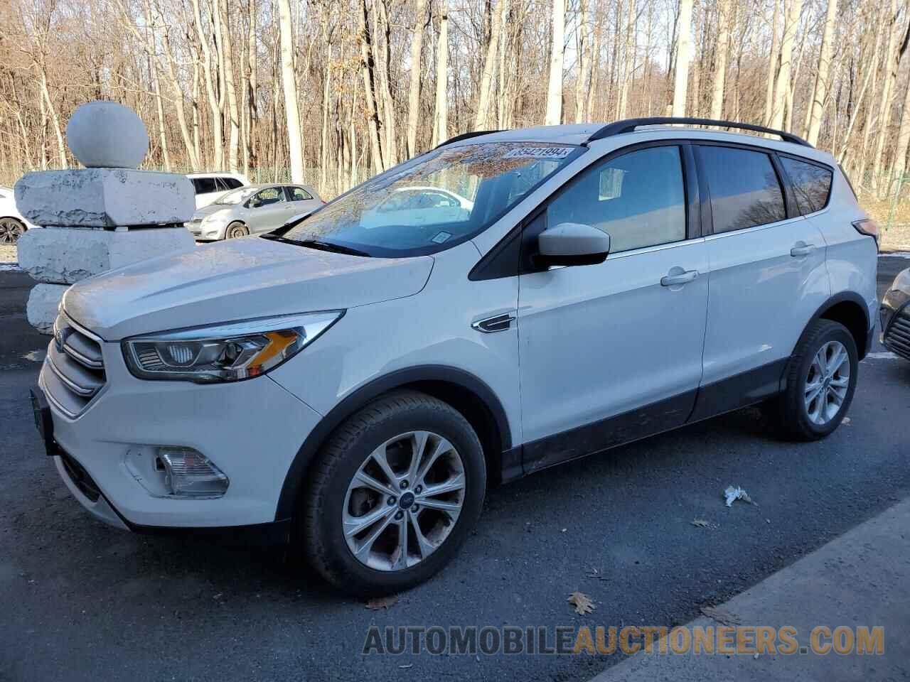 1FMCU9GD8HUB50761 FORD ESCAPE 2017