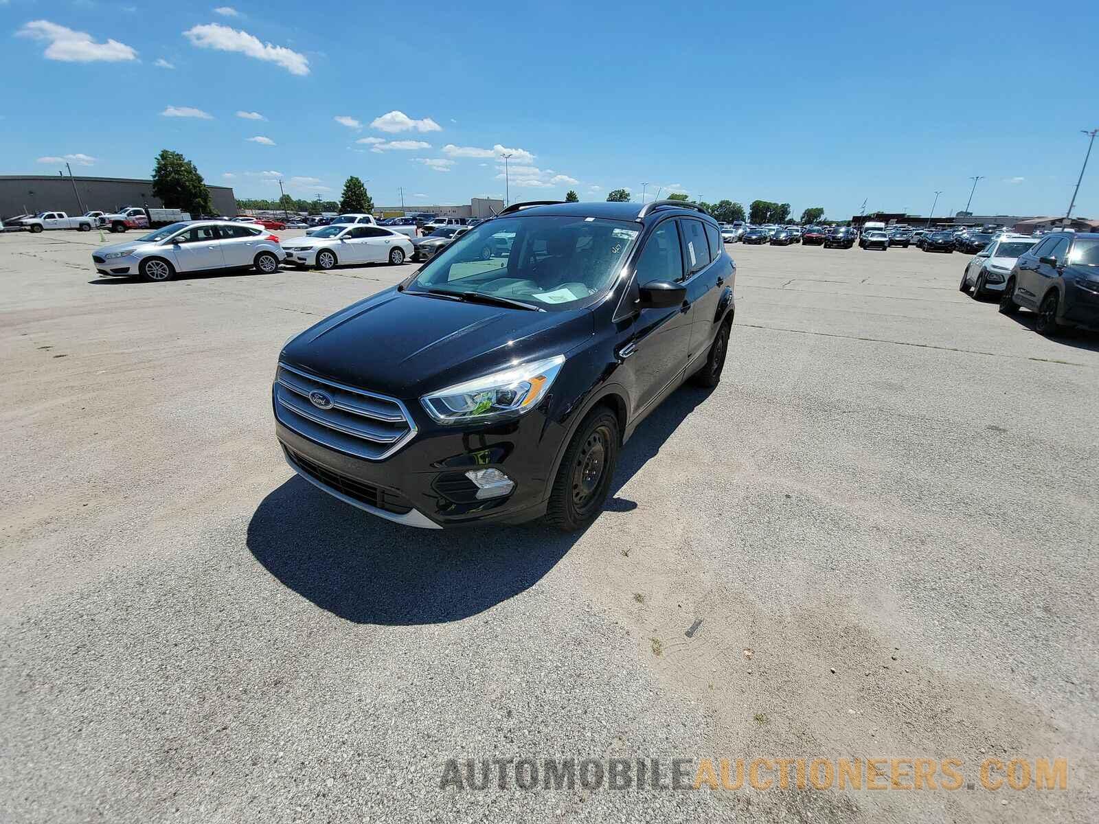 1FMCU9GD8HUC69295 Ford Escape 2017