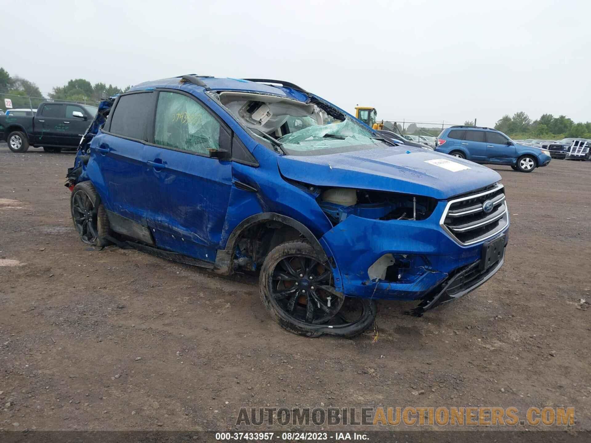 1FMCU9GD8JUD12636 FORD ESCAPE 2018