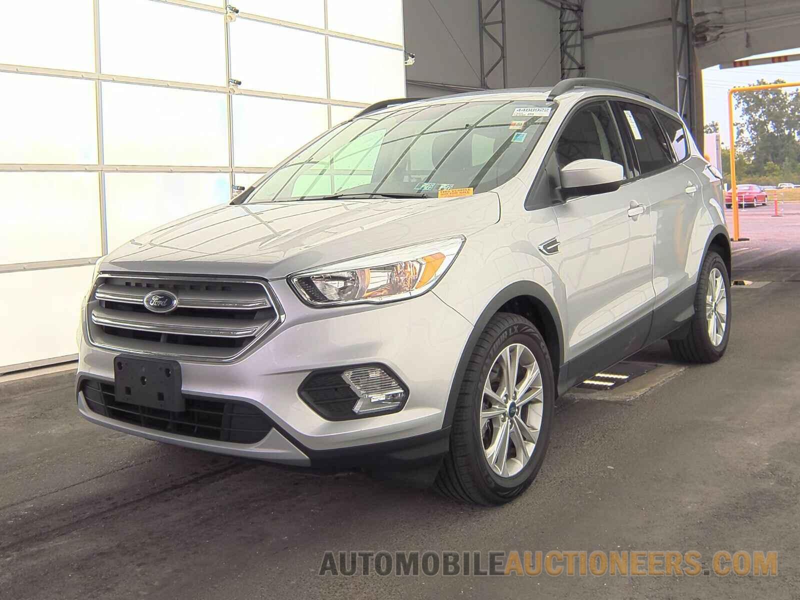 1FMCU9GD8JUD53798 Ford Escape 2018