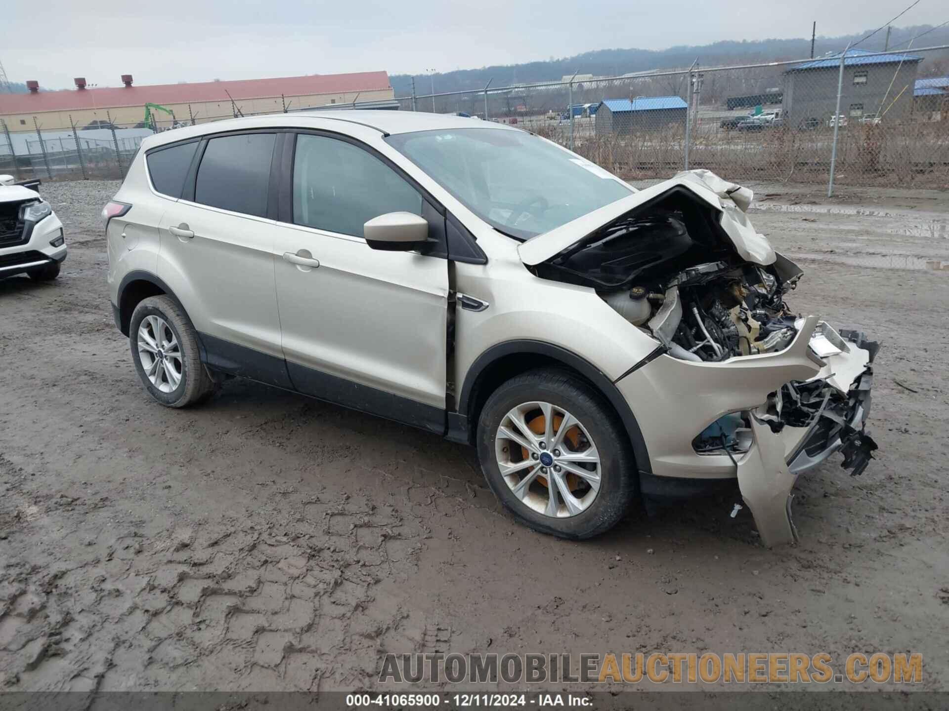 1FMCU9GD9HUB48355 FORD ESCAPE 2017