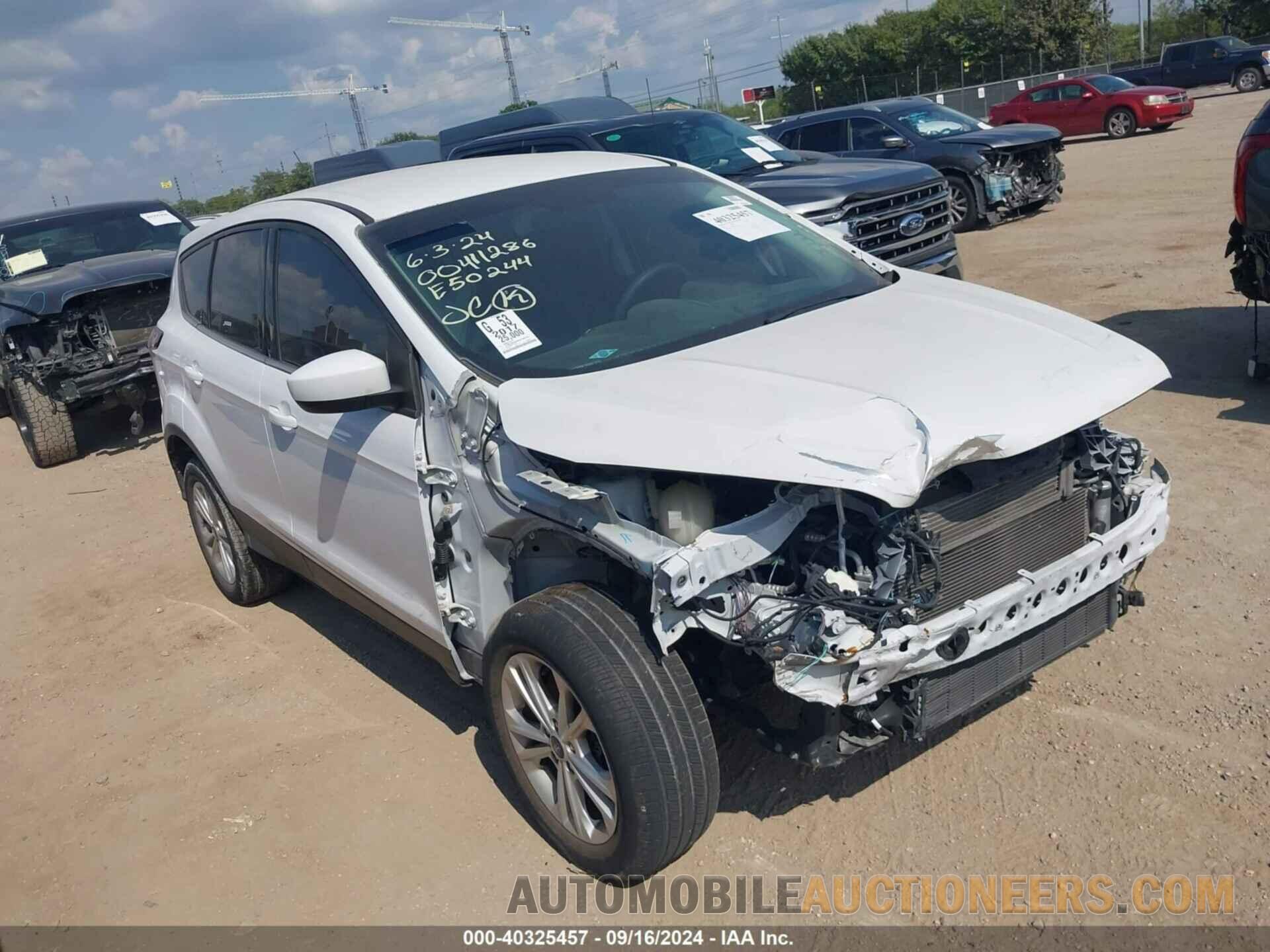 1FMCU9GD9HUE50244 FORD ESCAPE 2017