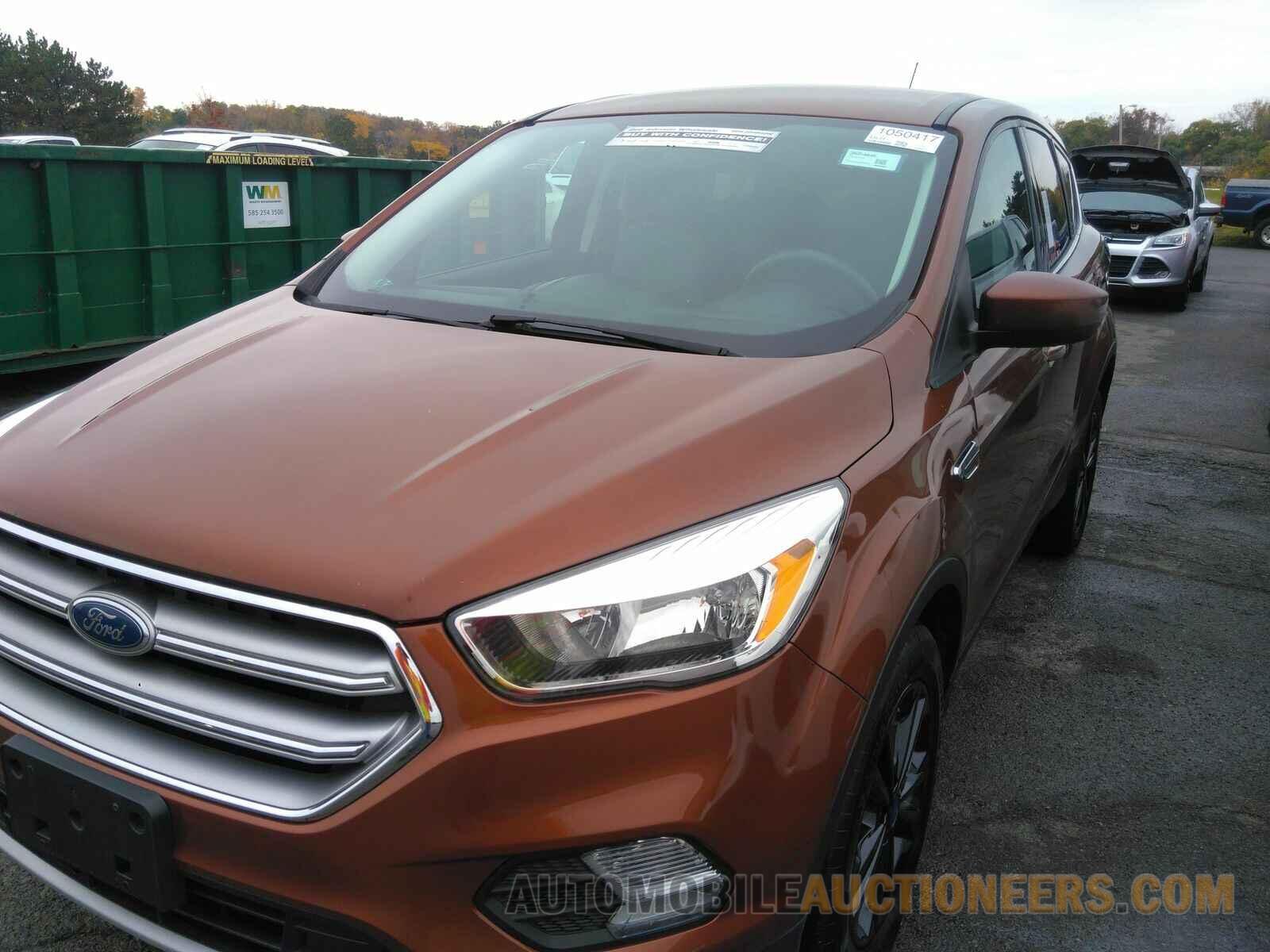 1FMCU9GD9HUE62619 Ford Escape 2017