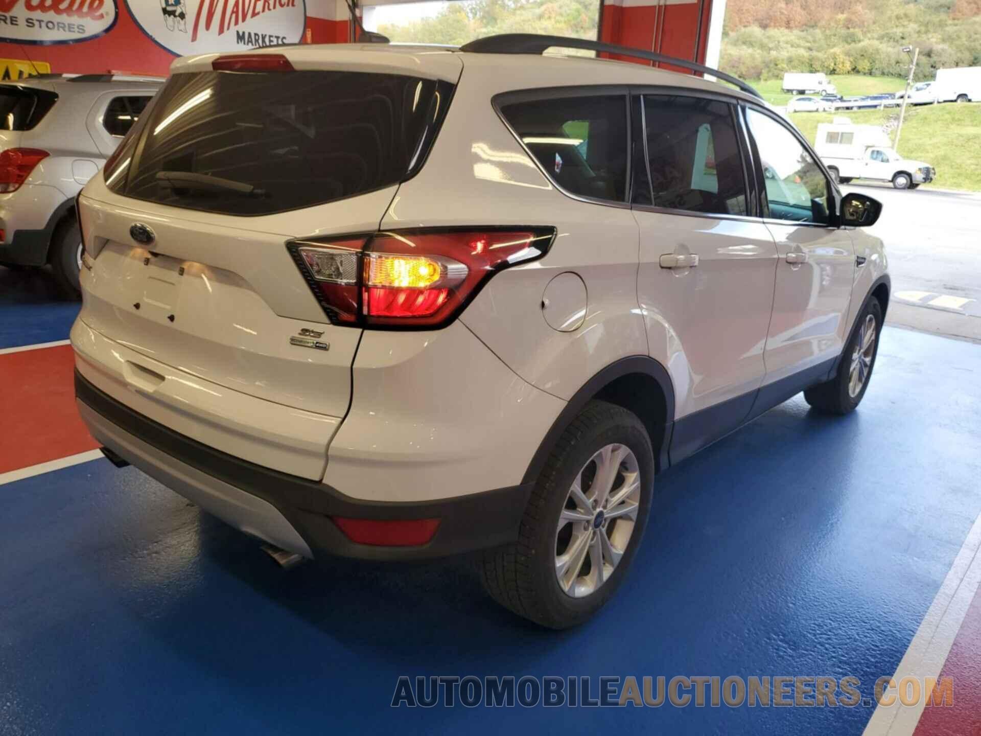 1FMCU9GD9JUA75865 FORD ESCAPE 2018