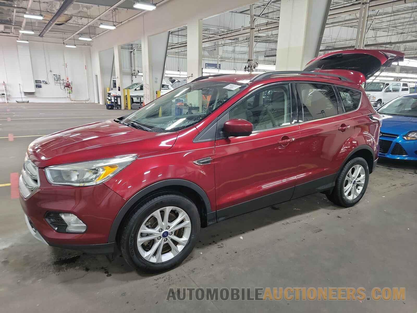 1FMCU9GD9JUA88714 Ford Escape 2018