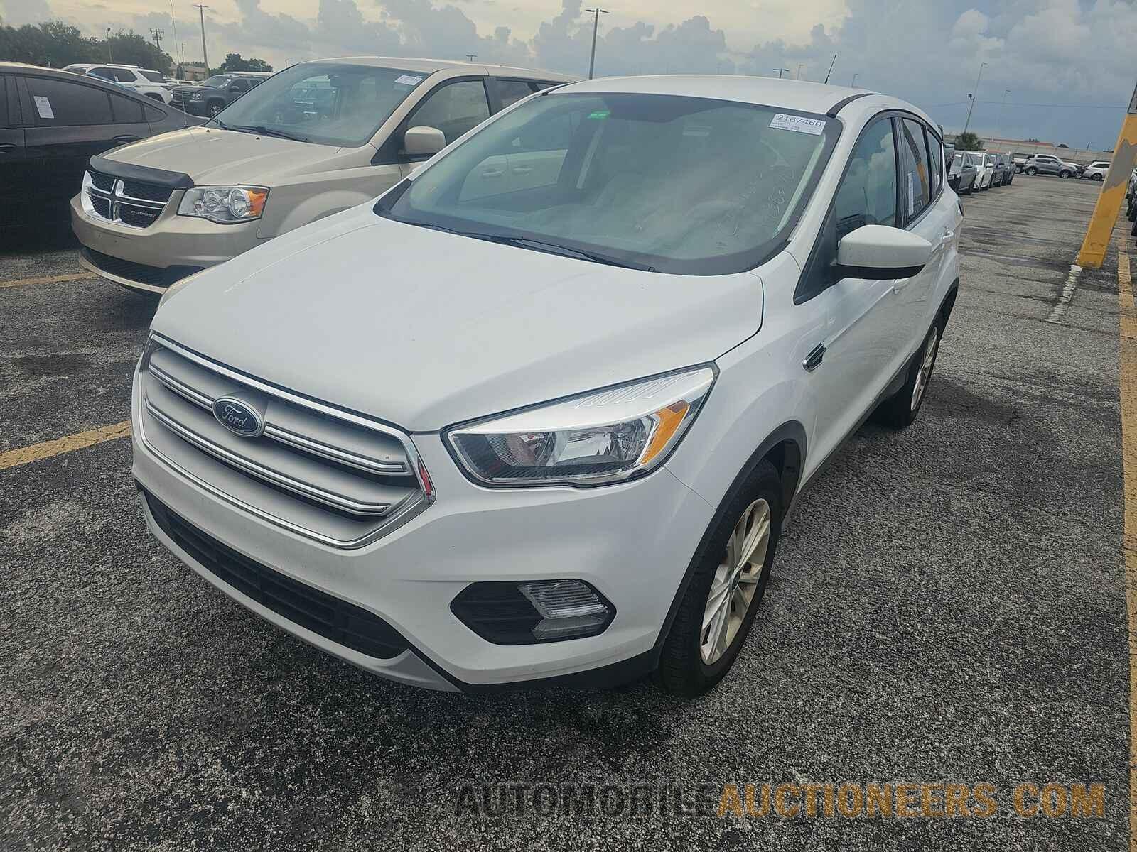 1FMCU9GD9KUA45749 Ford Escape 2019