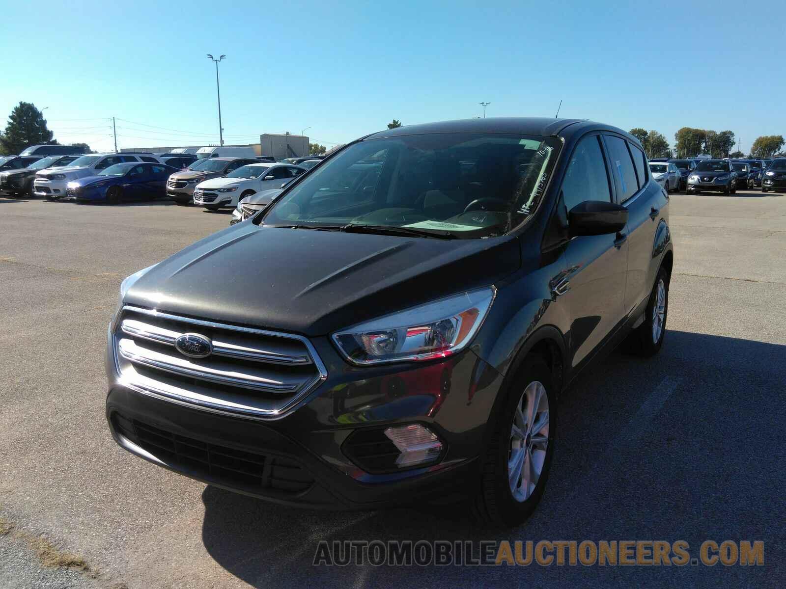 1FMCU9GD9KUA50045 Ford Escape 2019