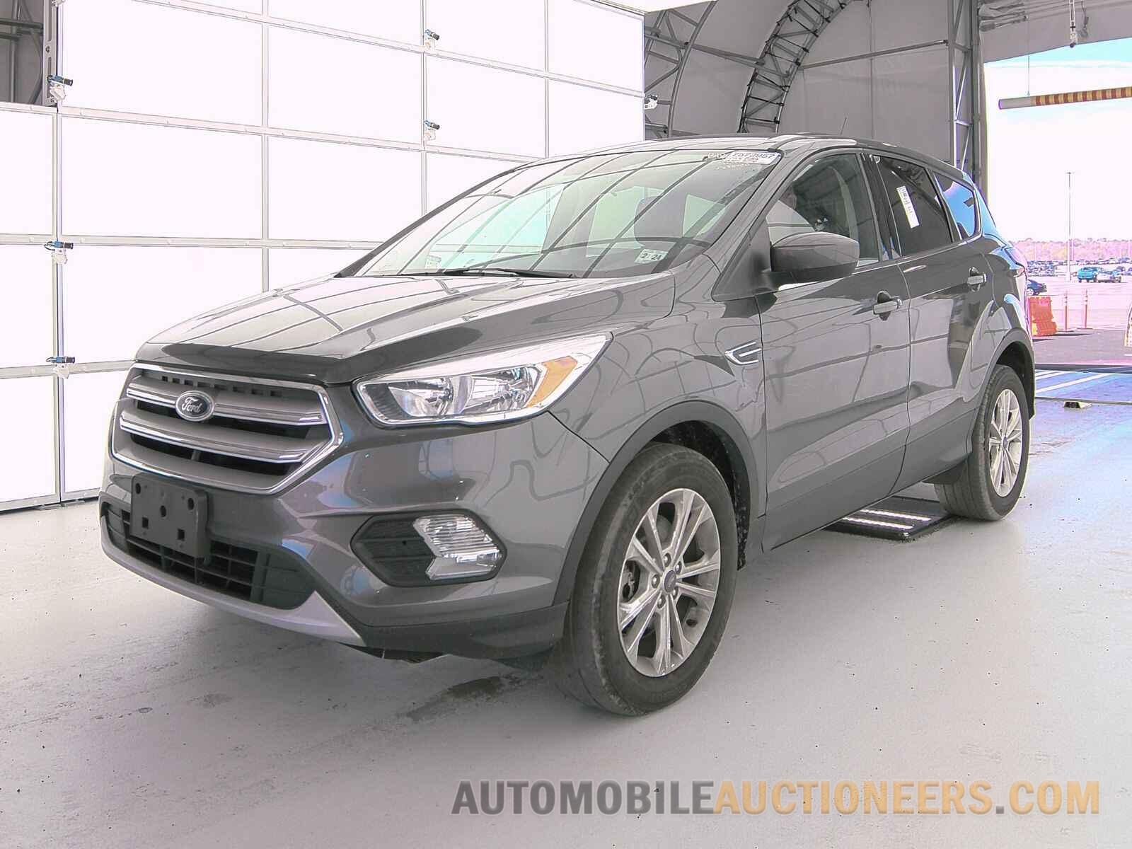 1FMCU9GD9KUB18456 Ford Escape 2019