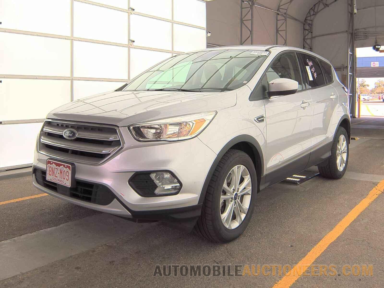 1FMCU9GD9KUC34496 Ford Escape 2019