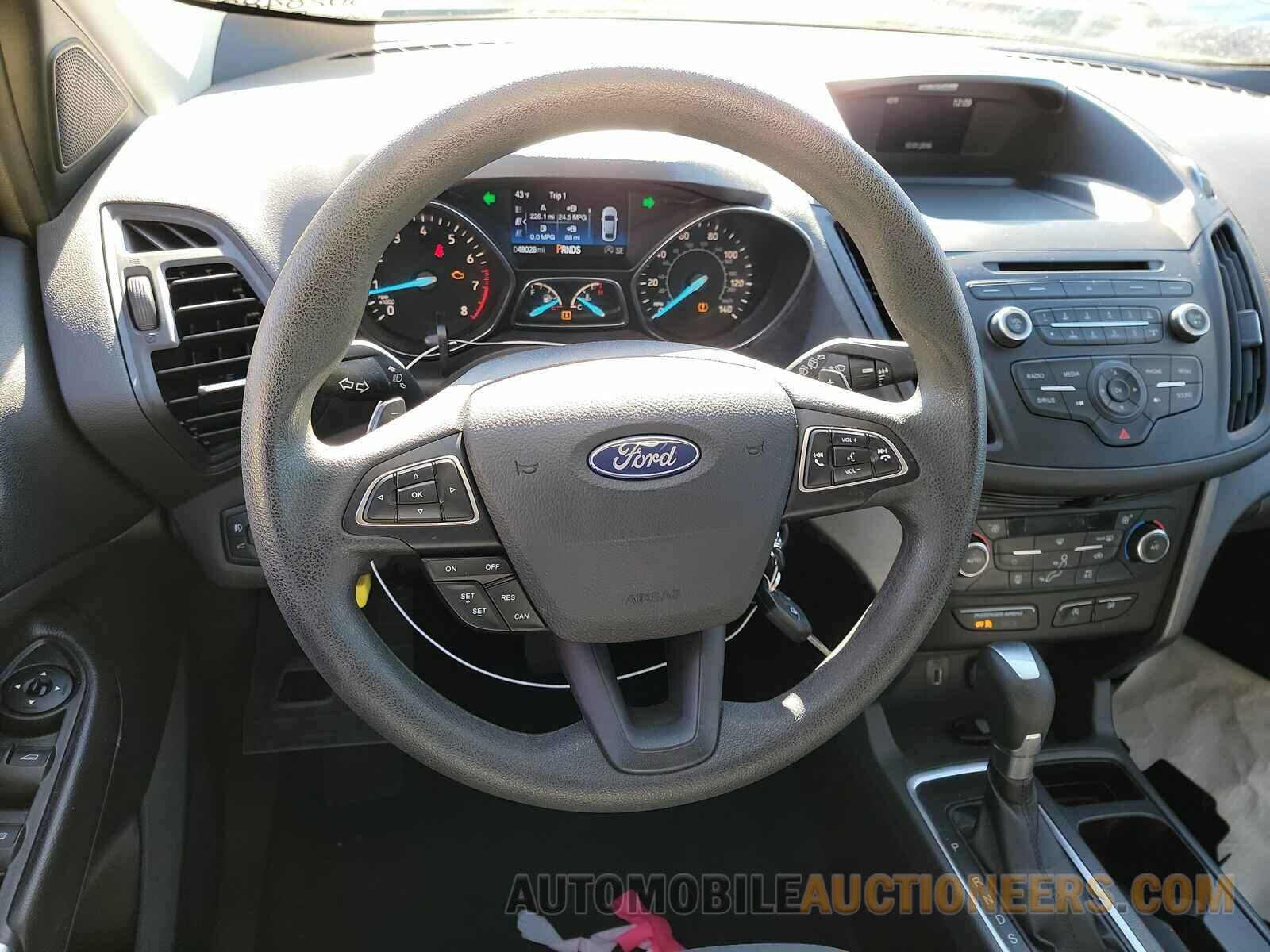 1FMCU9GDXHUC40669 Ford Escape 2017