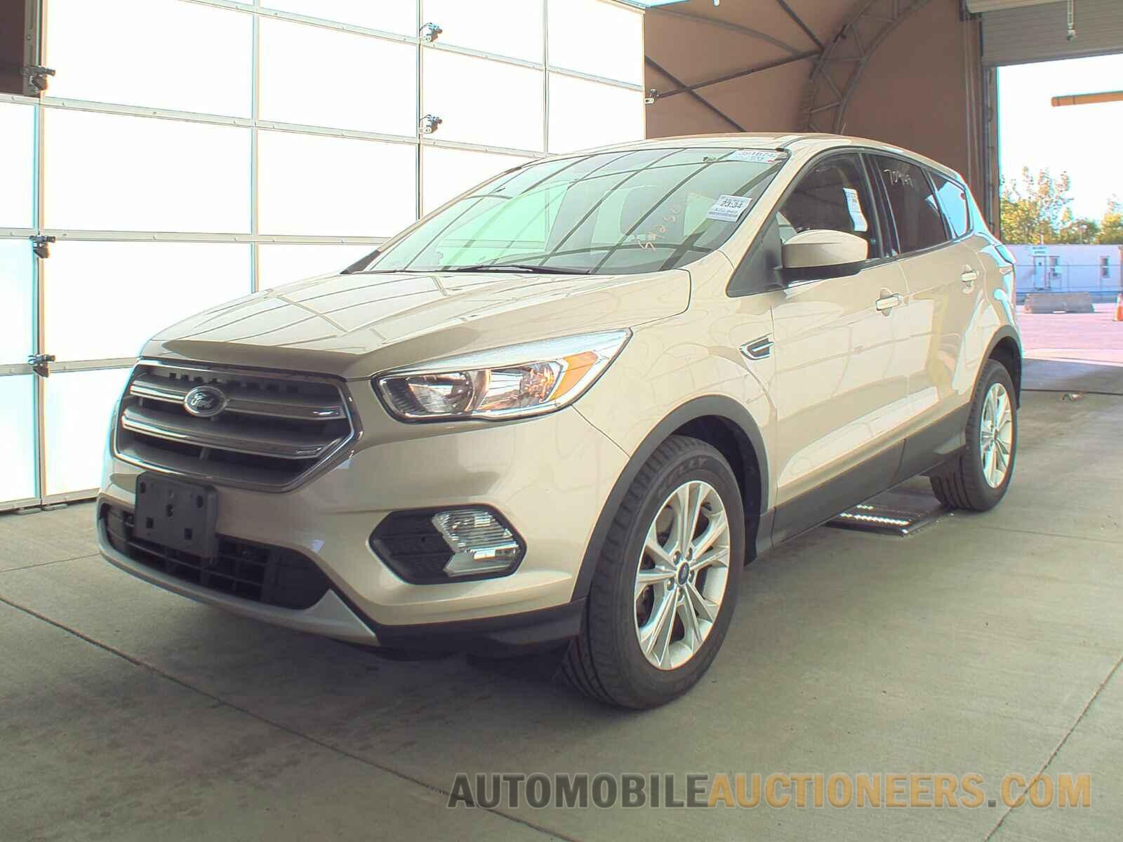 1FMCU9GDXHUC46102 Ford Escape 2017