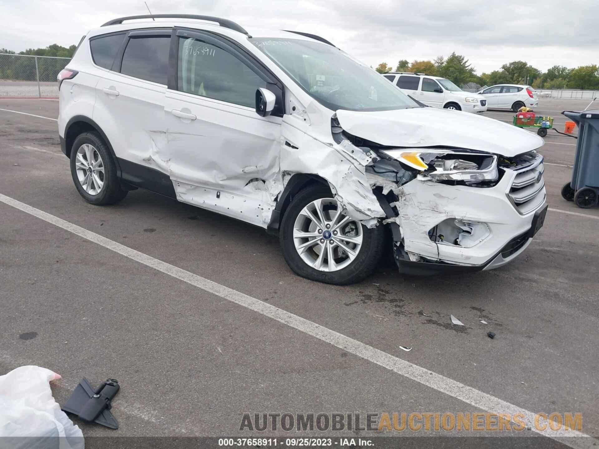 1FMCU9GDXJUB82312 FORD ESCAPE 2018