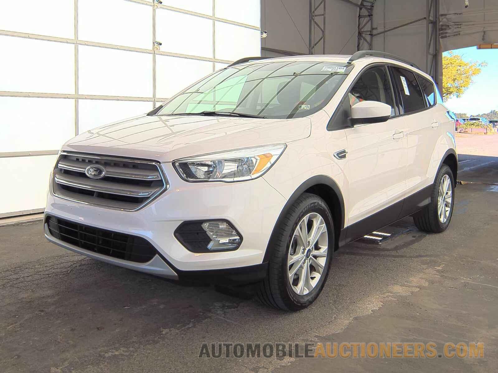 1FMCU9GDXJUC17818 Ford Escape 2018