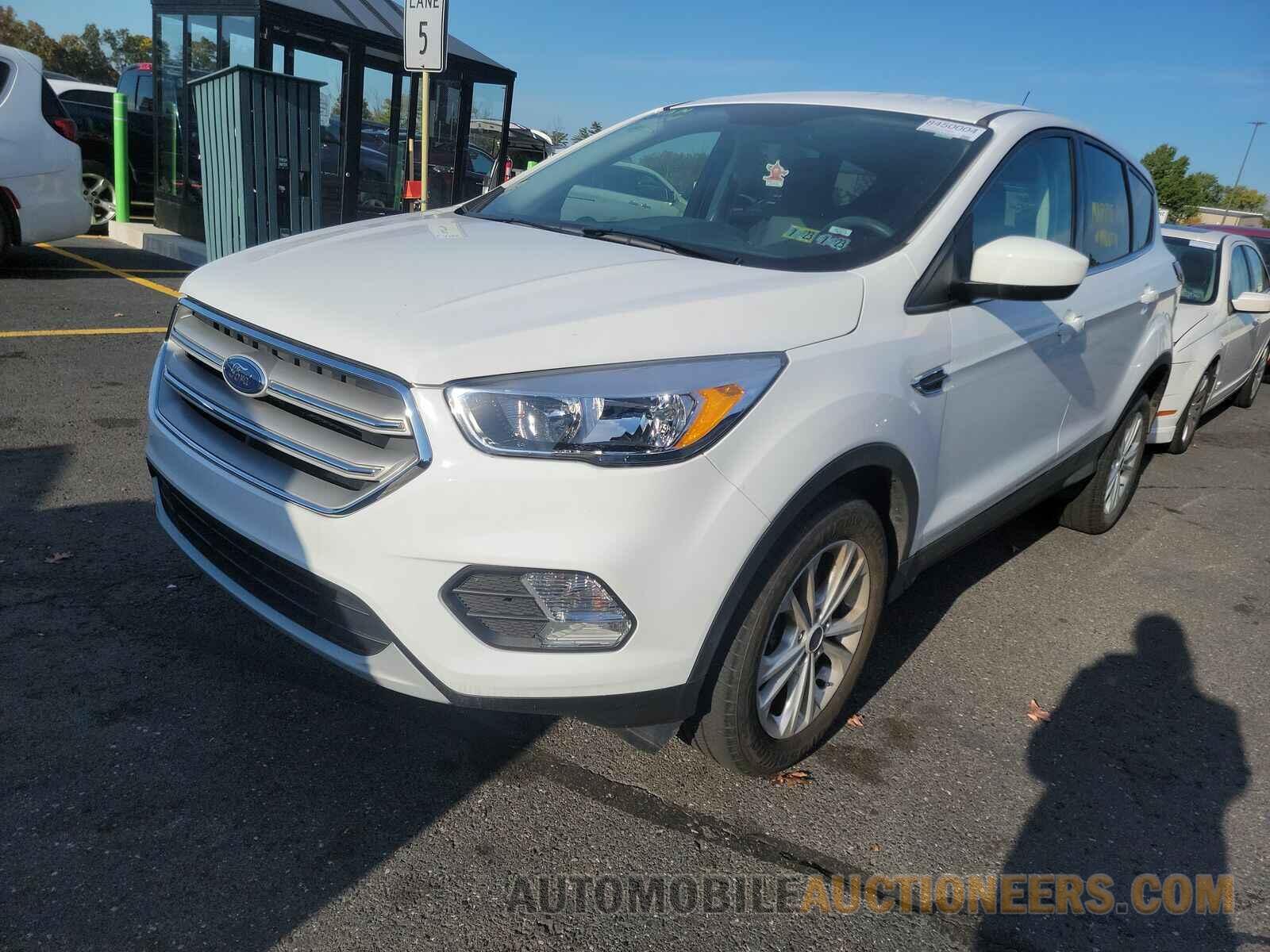 1FMCU9GDXKUB44287 Ford Escape 2019