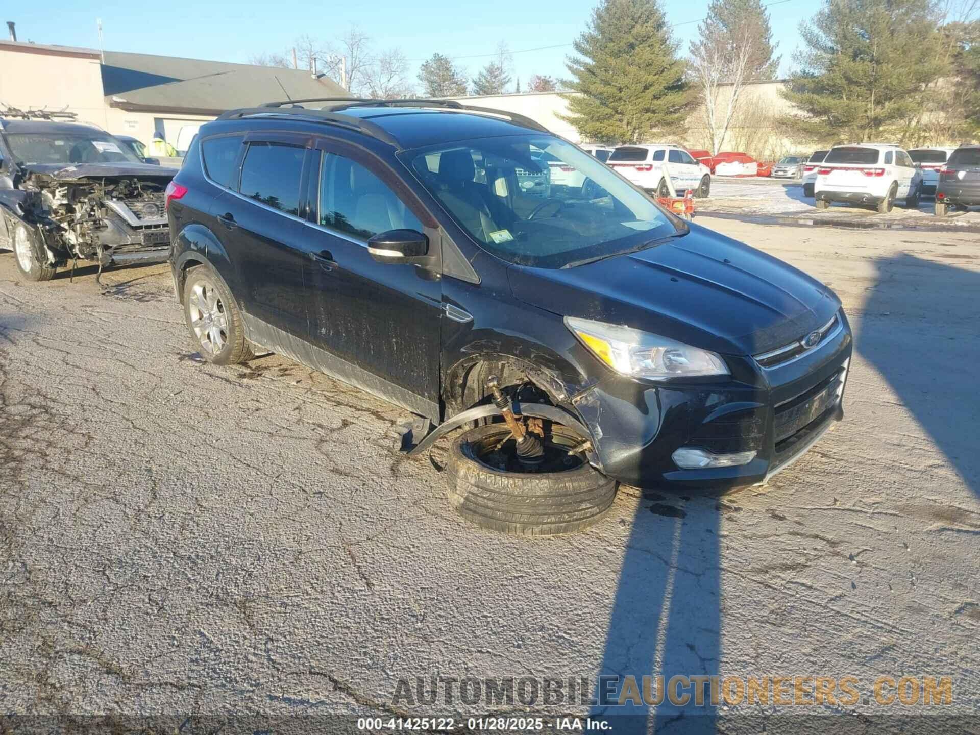 1FMCU9H90DUB87582 FORD ESCAPE 2013