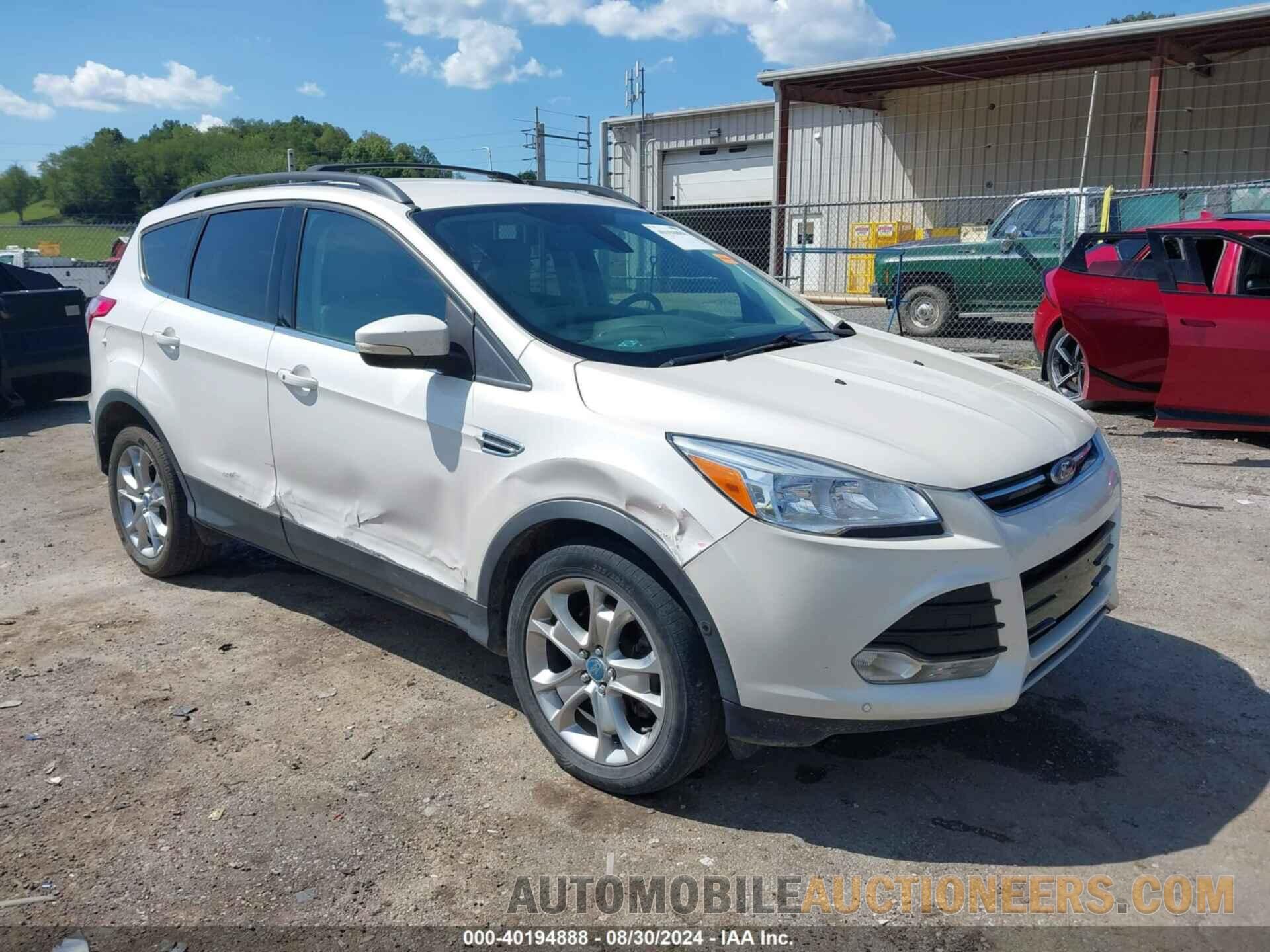 1FMCU9H96DUC18754 FORD ESCAPE 2013