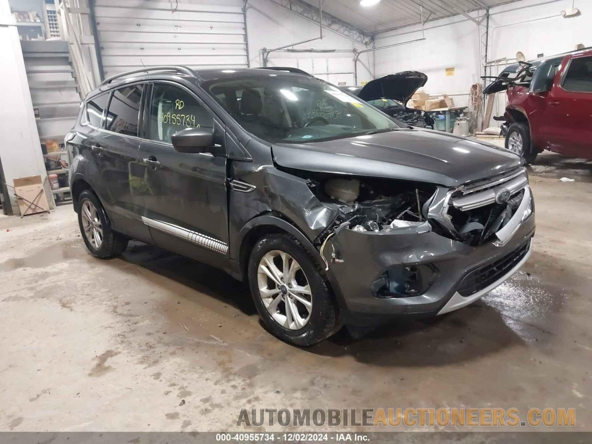 1FMCU9HD0JUC46081 FORD ESCAPE 2018