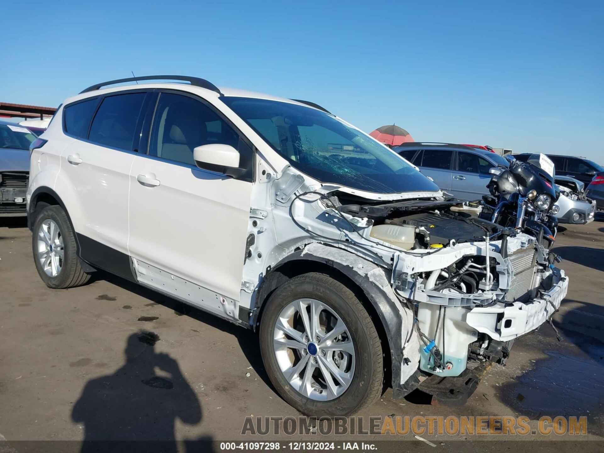 1FMCU9HD1JUC40239 FORD ESCAPE 2018