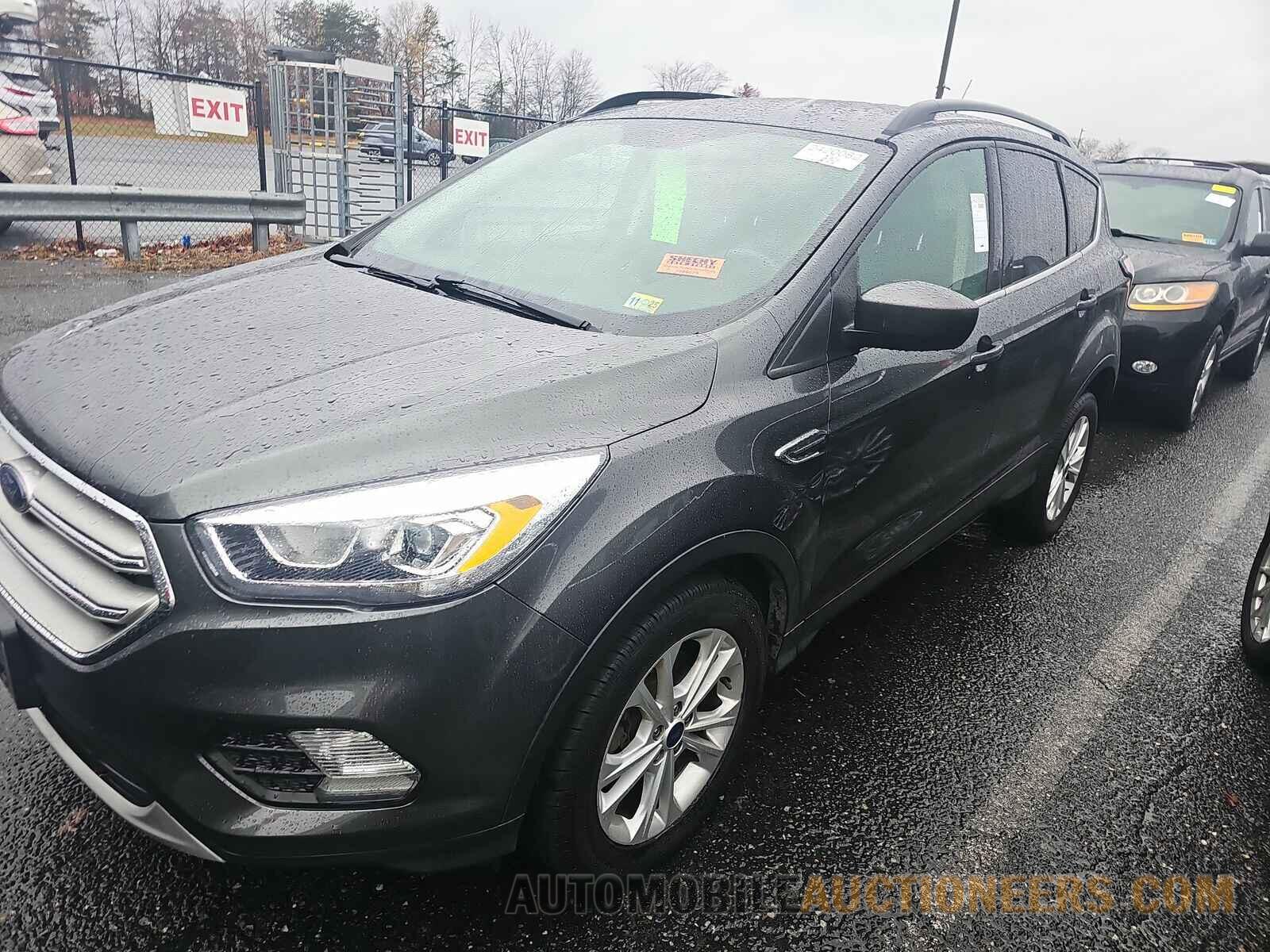 1FMCU9HD1JUD25078 Ford Escape 2018