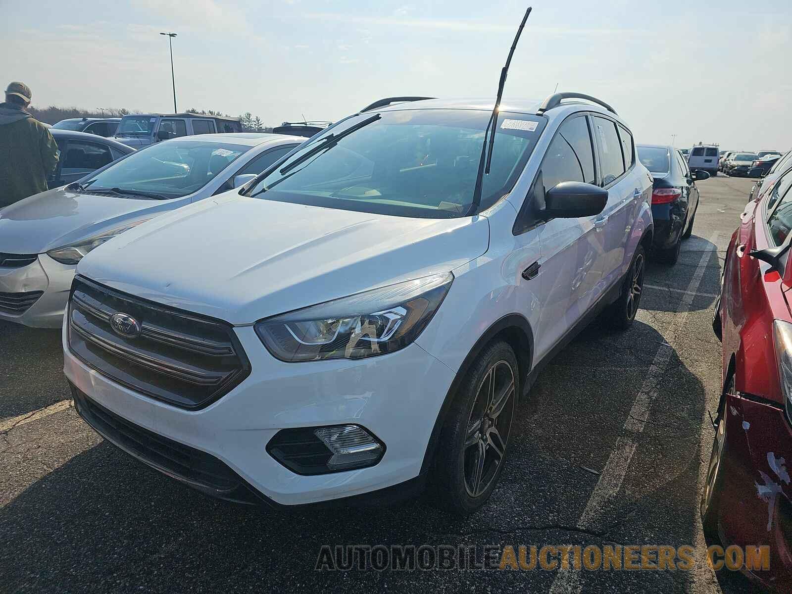 1FMCU9HD1KUB46444 Ford Escape 2019