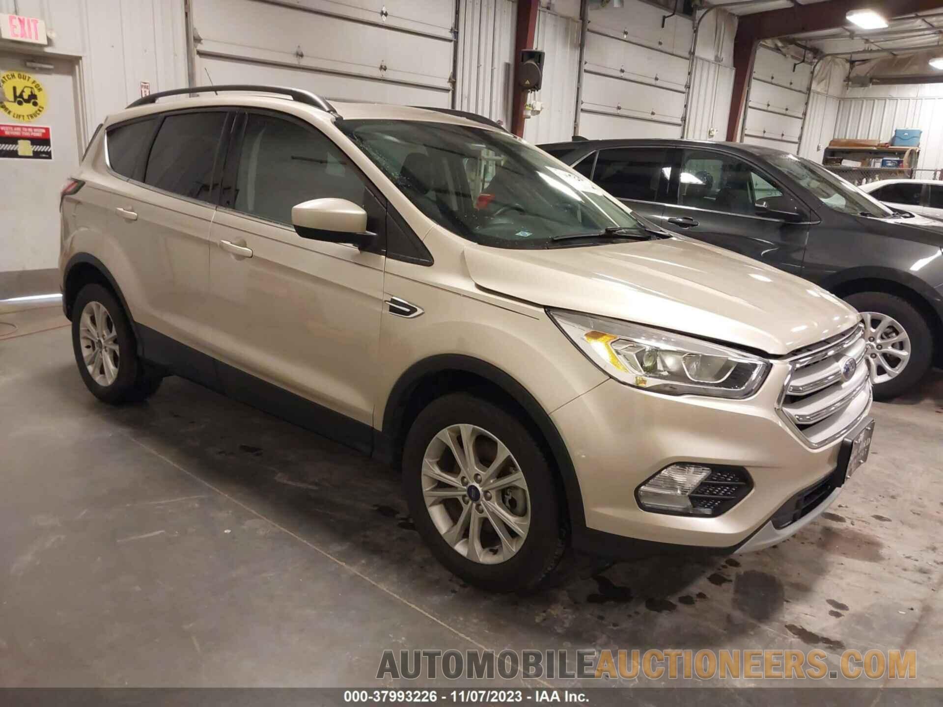 1FMCU9HD3JUB59825 FORD ESCAPE 2018