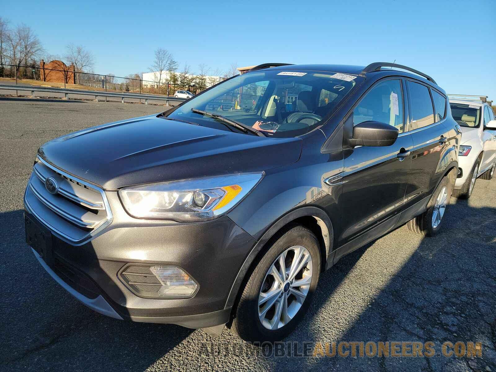 1FMCU9HD3JUD61497 Ford Escape 2018