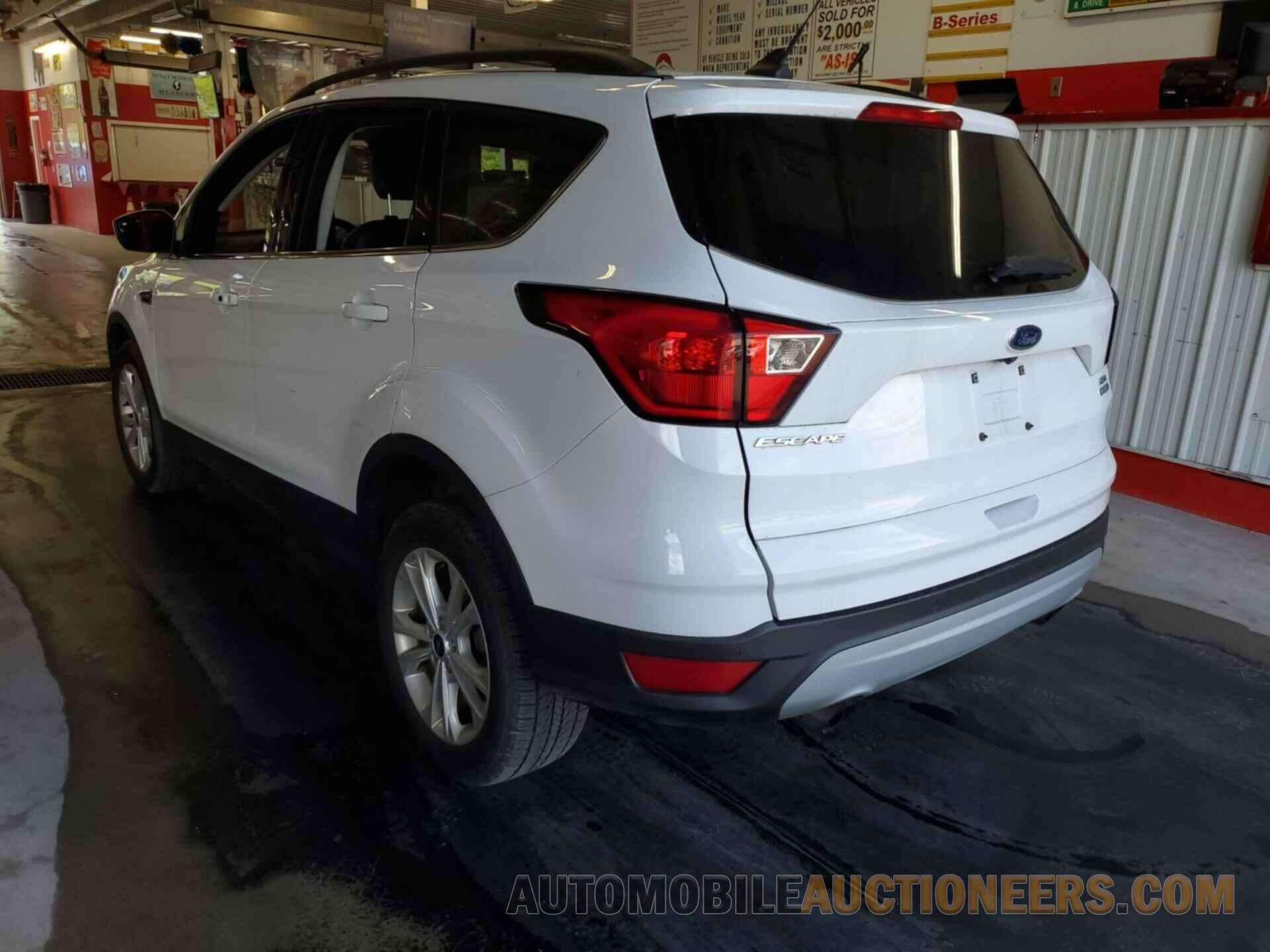 1FMCU9HD3KUA65610 FORD ESCAPE 2019