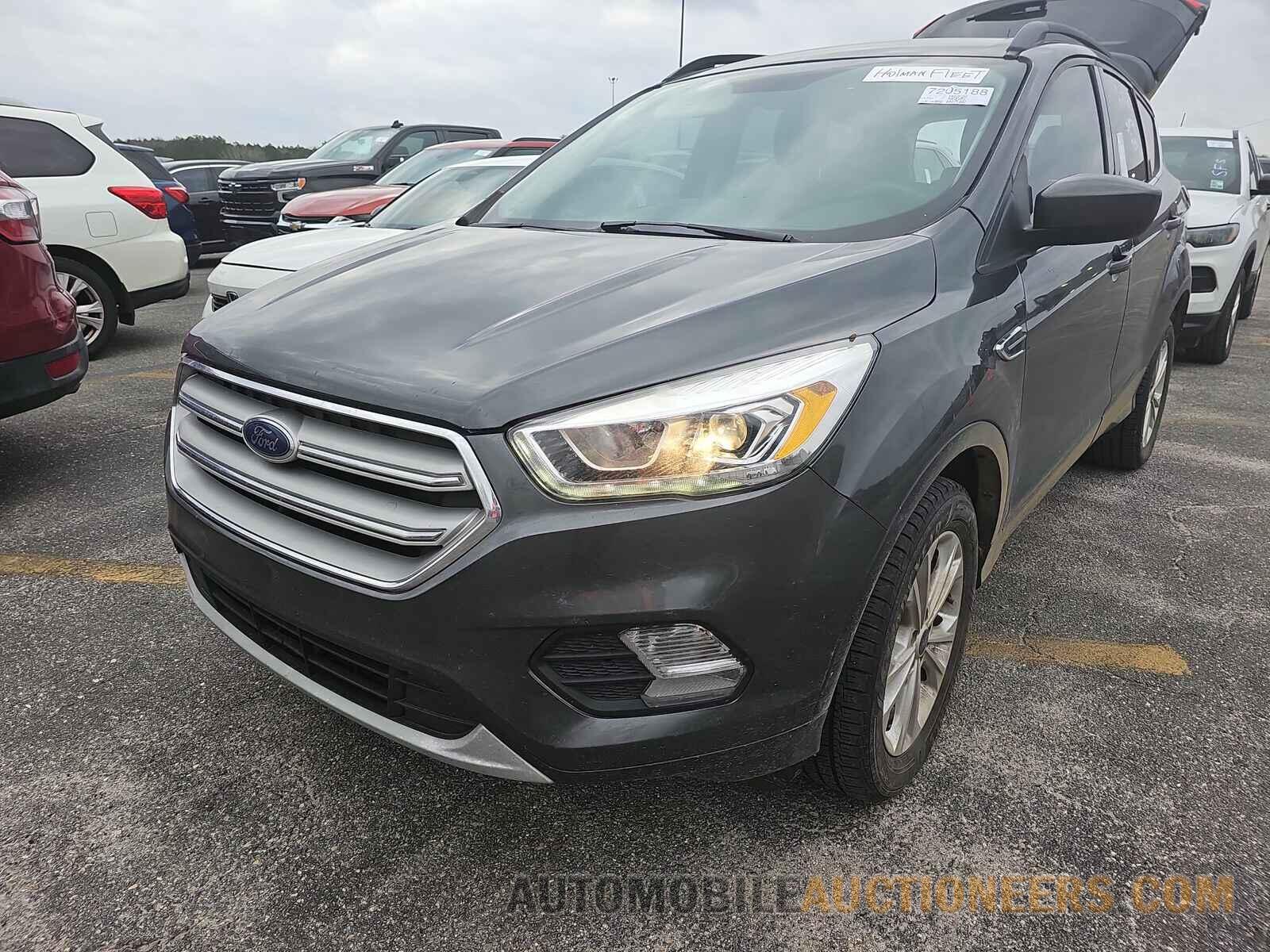 1FMCU9HD3KUC07633 Ford Escape 2019