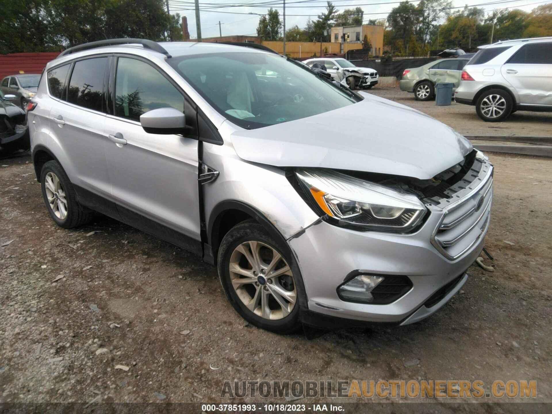 1FMCU9HD5JUA82861 FORD ESCAPE 2018