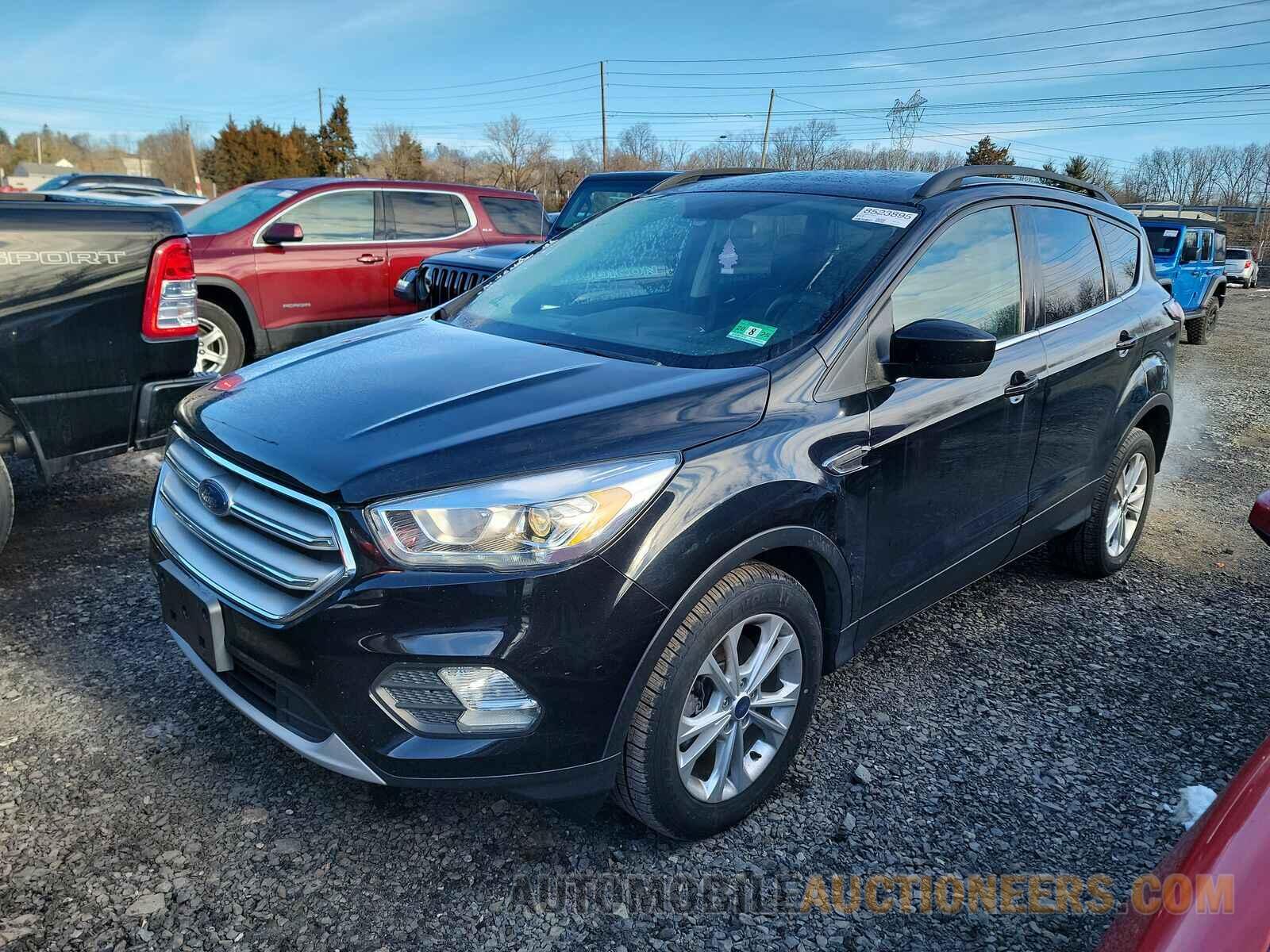 1FMCU9HD5JUC77603 Ford Escape 2018