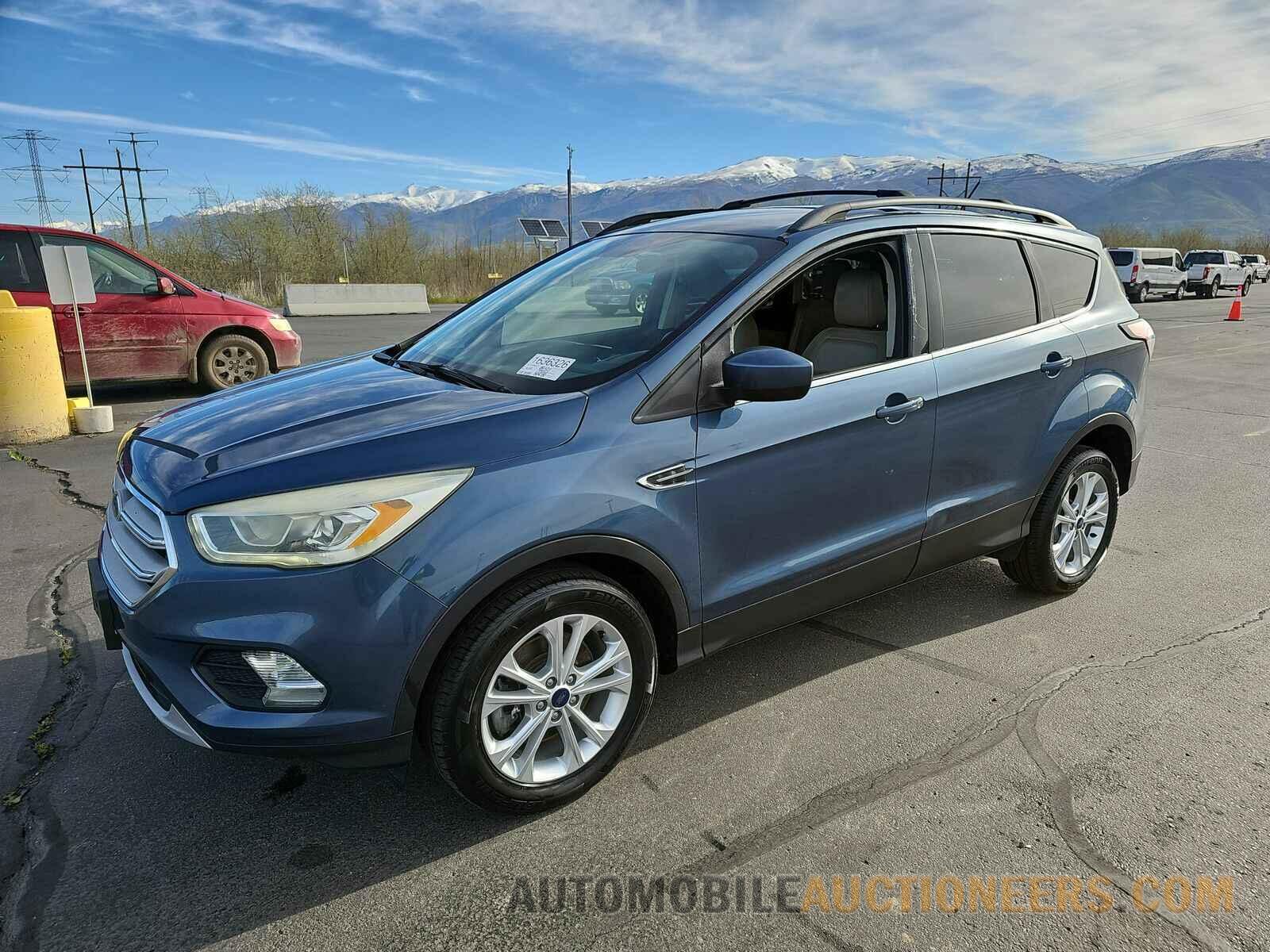 1FMCU9HD6JUA38917 Ford Escape 2018