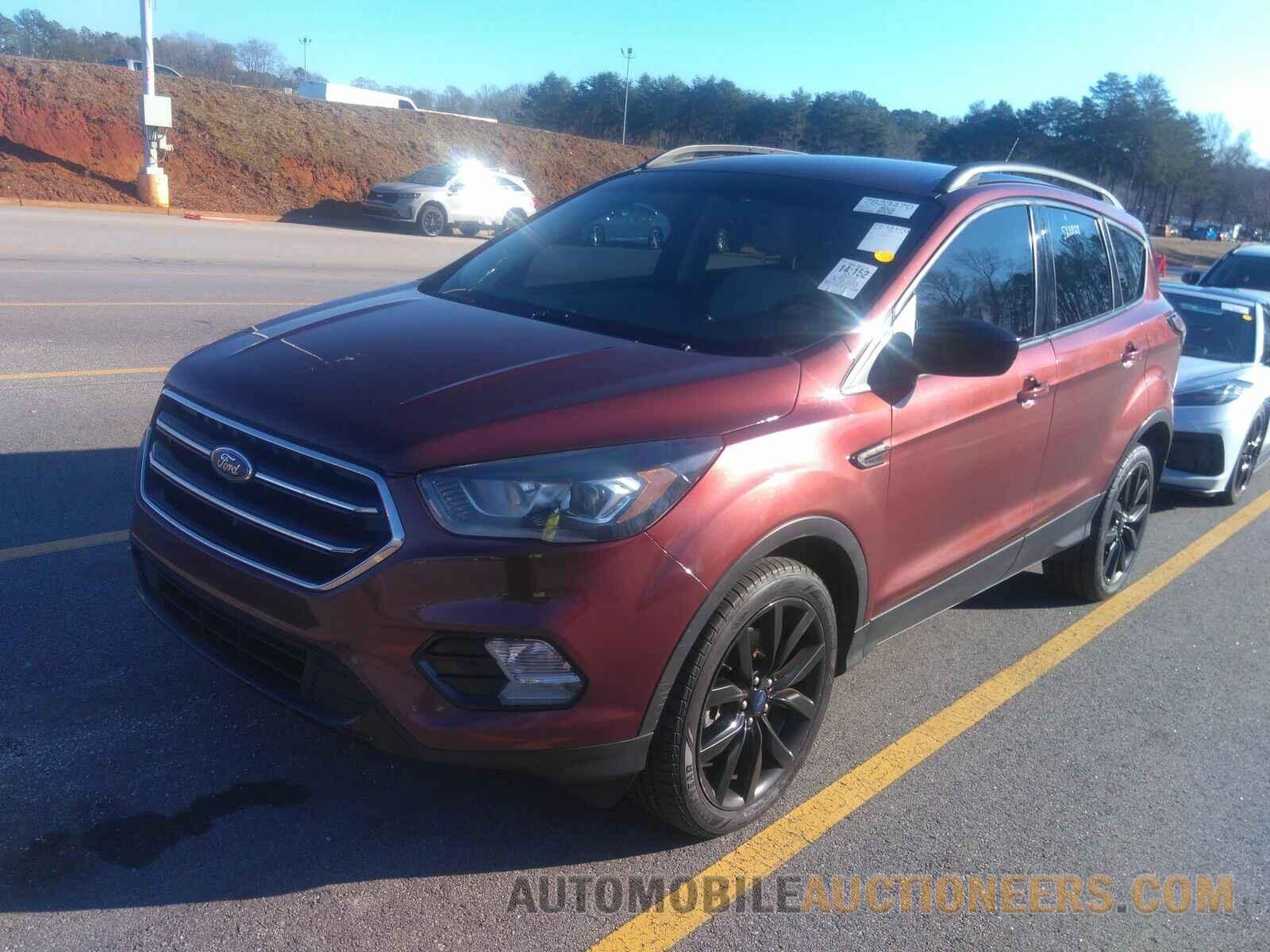 1FMCU9HD6JUC39961 Ford Escape 2018