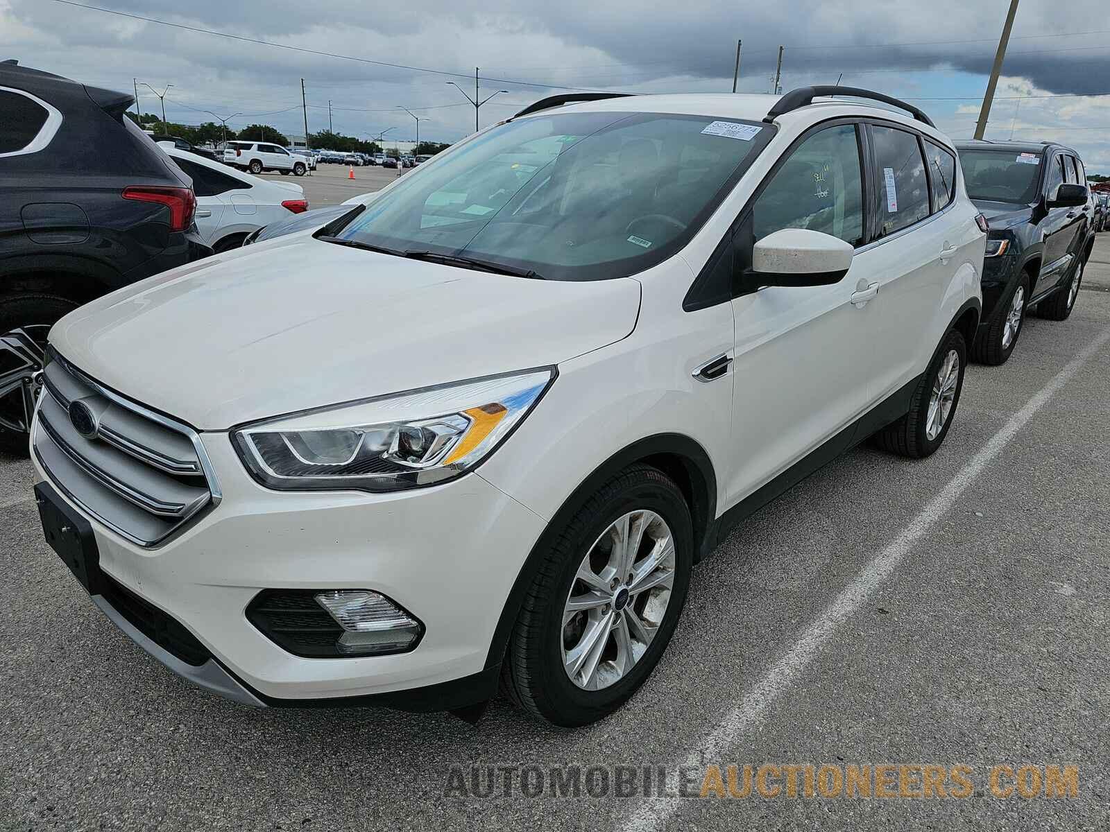 1FMCU9HD7KUA68431 Ford Escape 2019