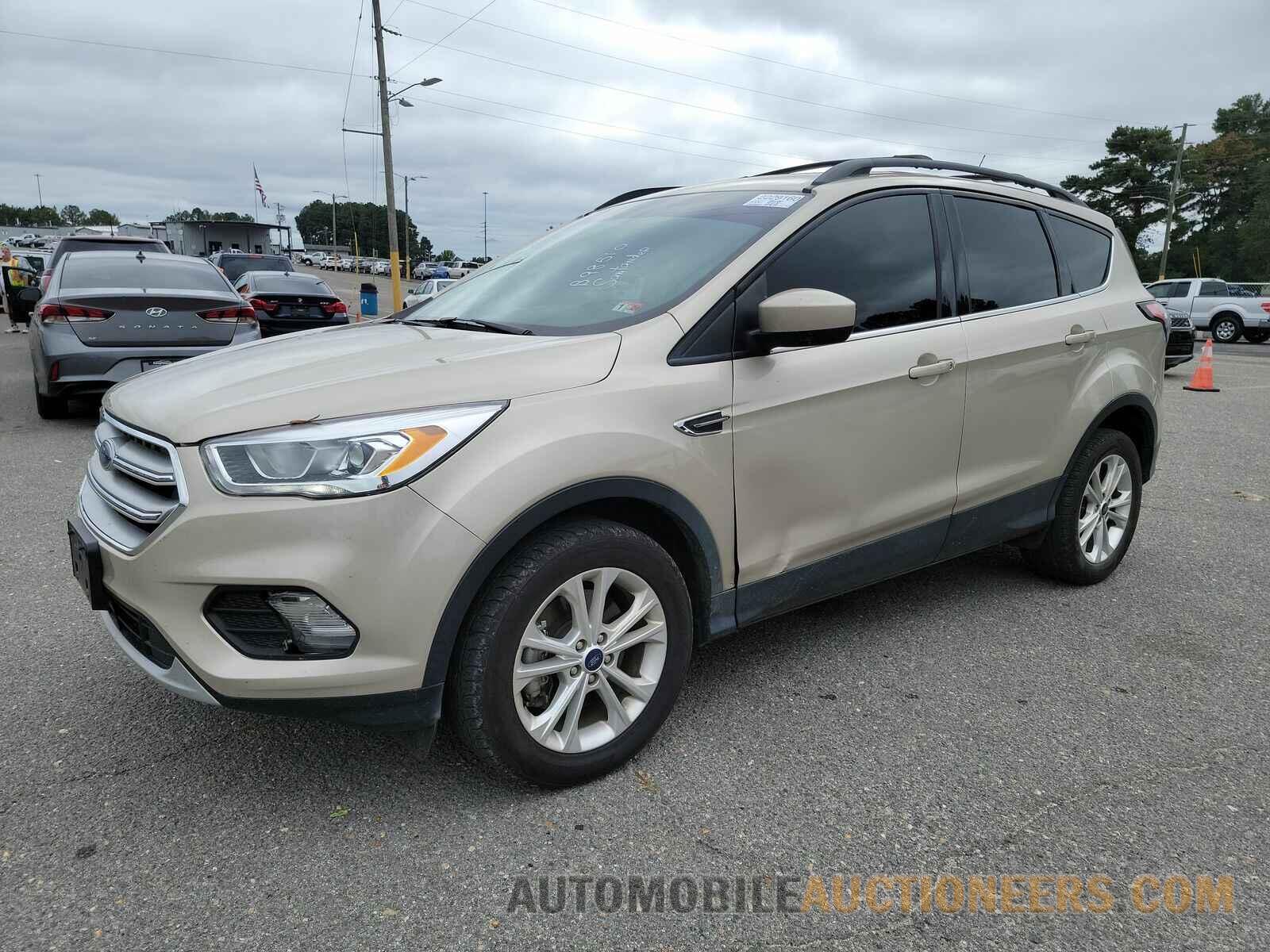 1FMCU9HD8JUB98510 Ford Escape 2018