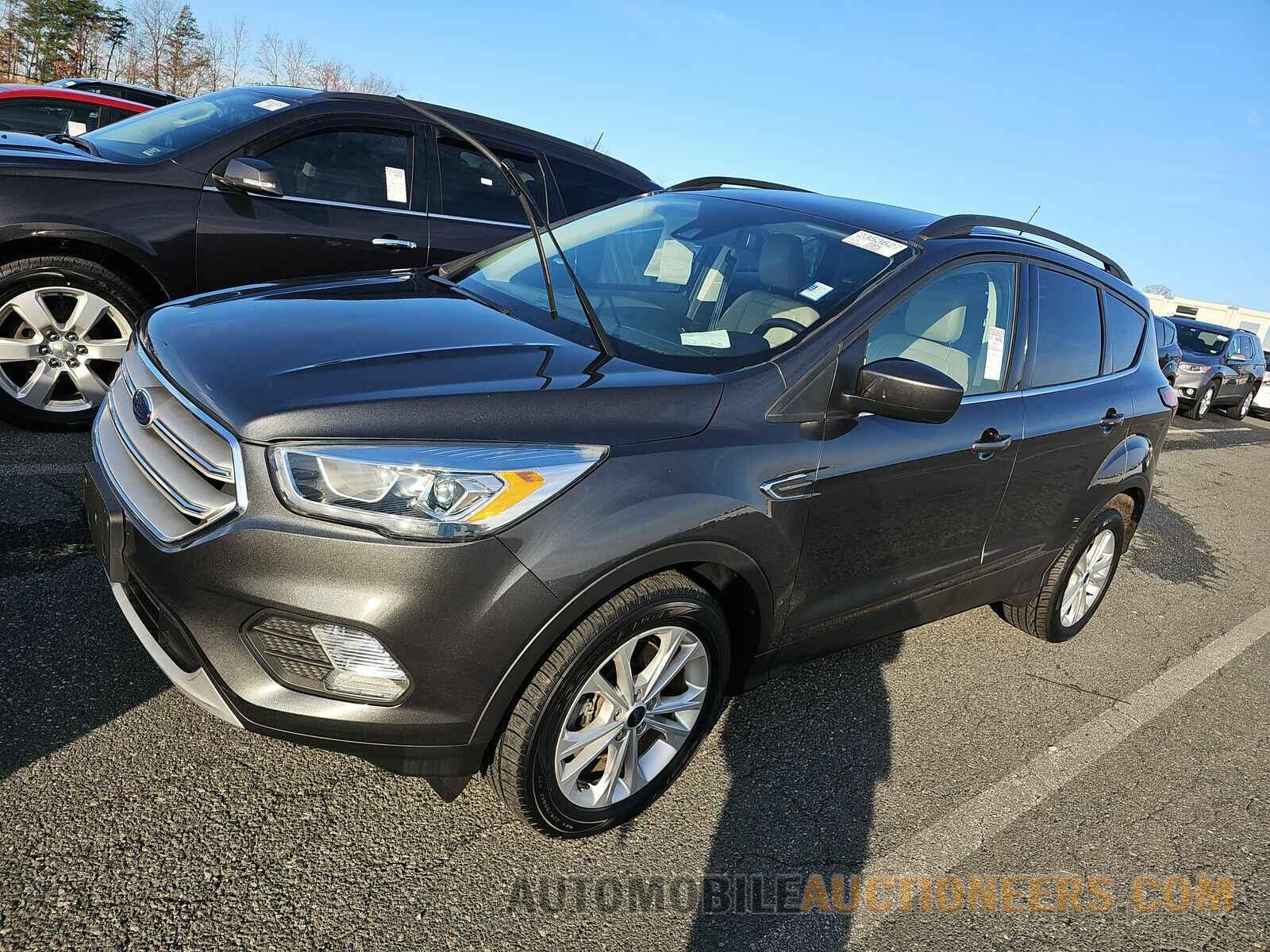 1FMCU9HD8KUA48172 Ford Escape 2019