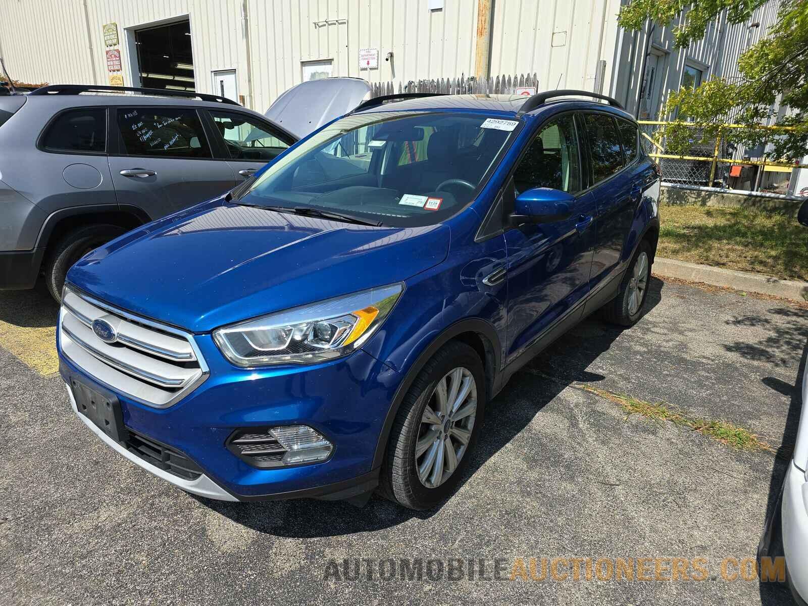 1FMCU9HD8KUA49225 Ford Escape 2019