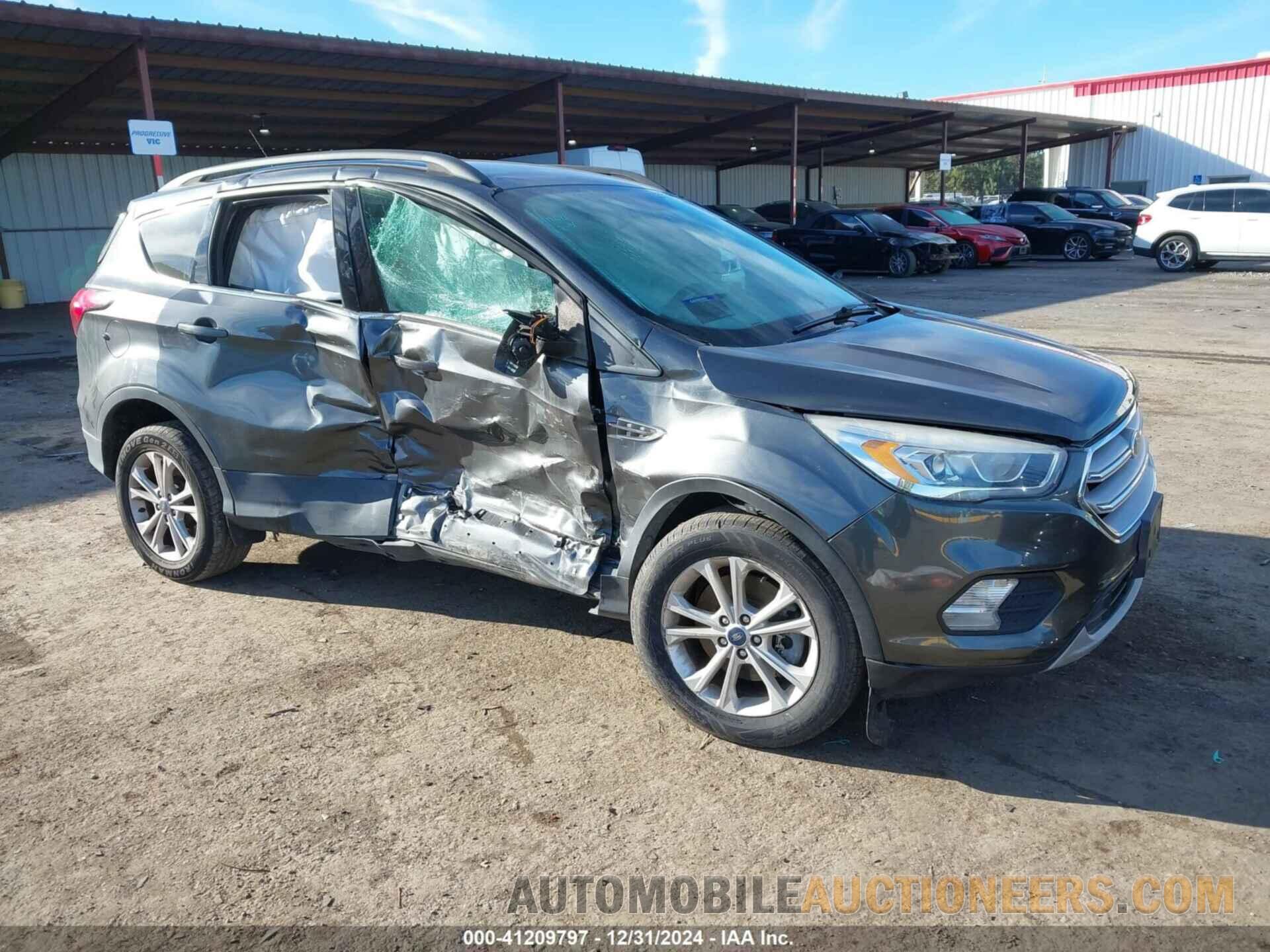 1FMCU9HD8KUA82483 FORD ESCAPE 2019