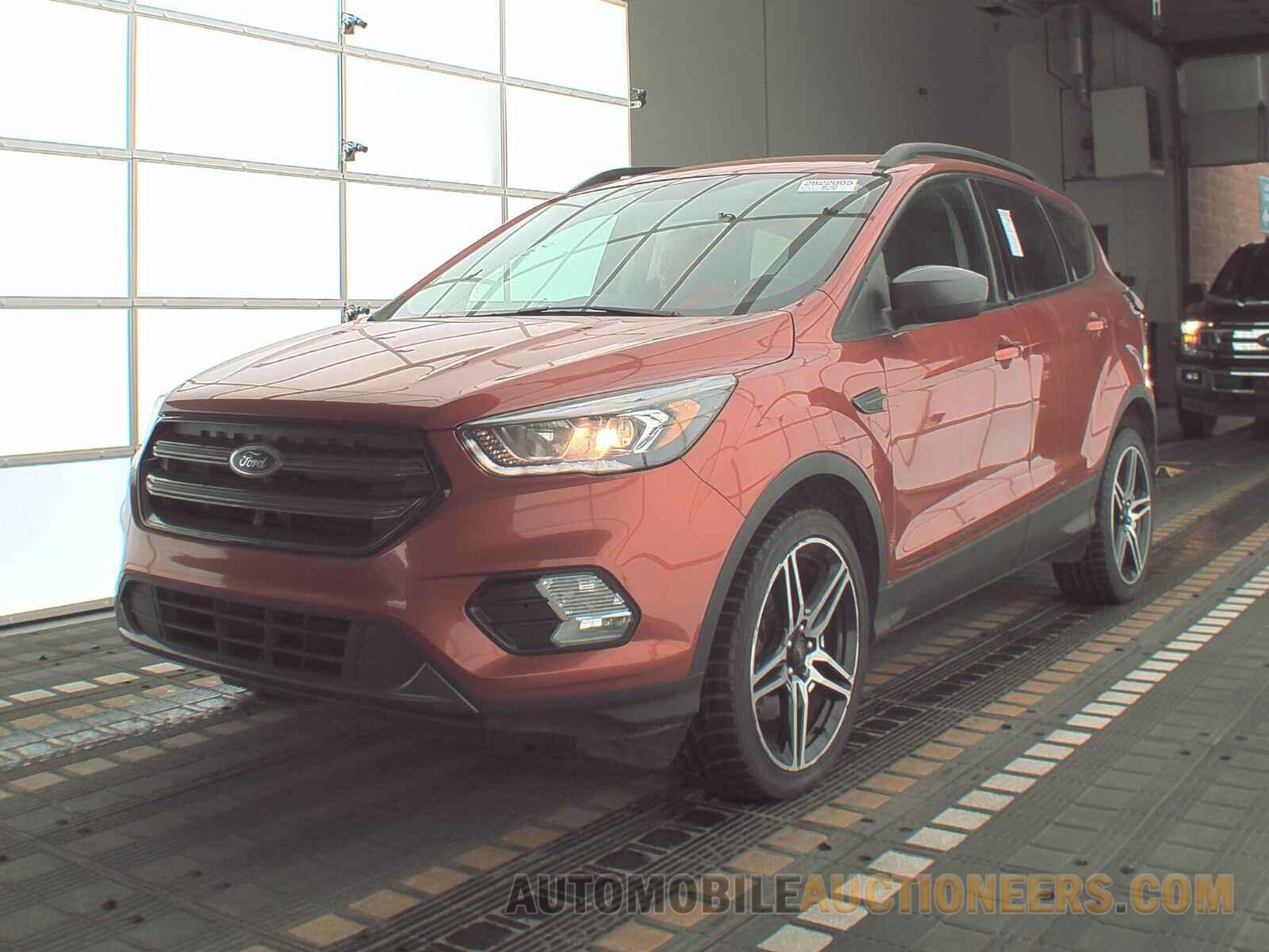 1FMCU9HD8KUA83035 Ford Escape 2019