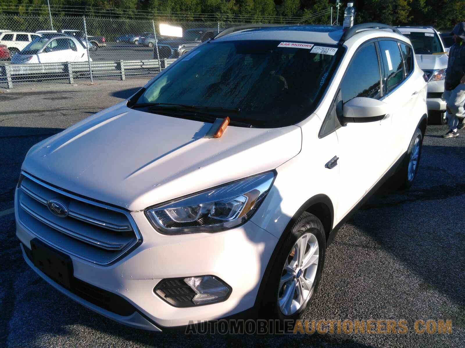 1FMCU9HD9JUA61186 Ford Escape 2018