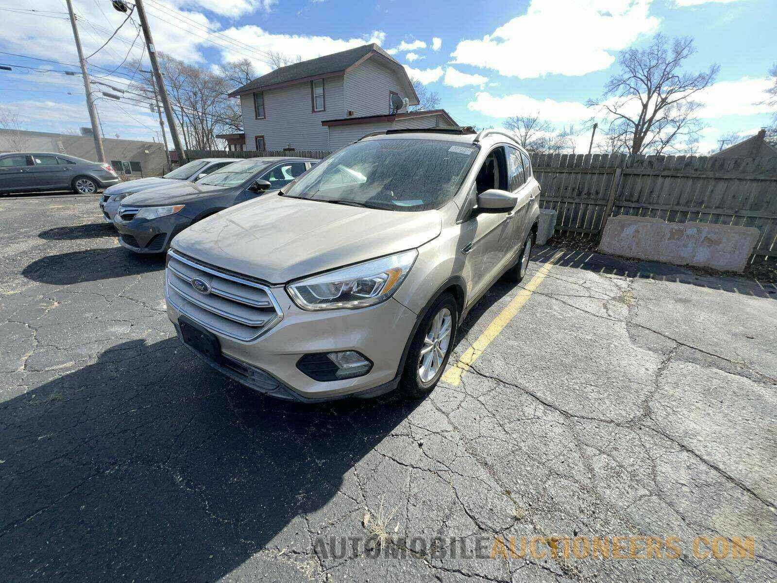 1FMCU9HD9JUA80286 Ford Escape 2018