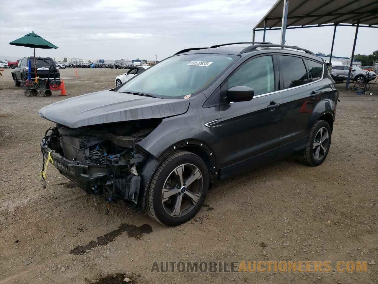 1FMCU9HD9JUA97945 FORD ESCAPE 2018